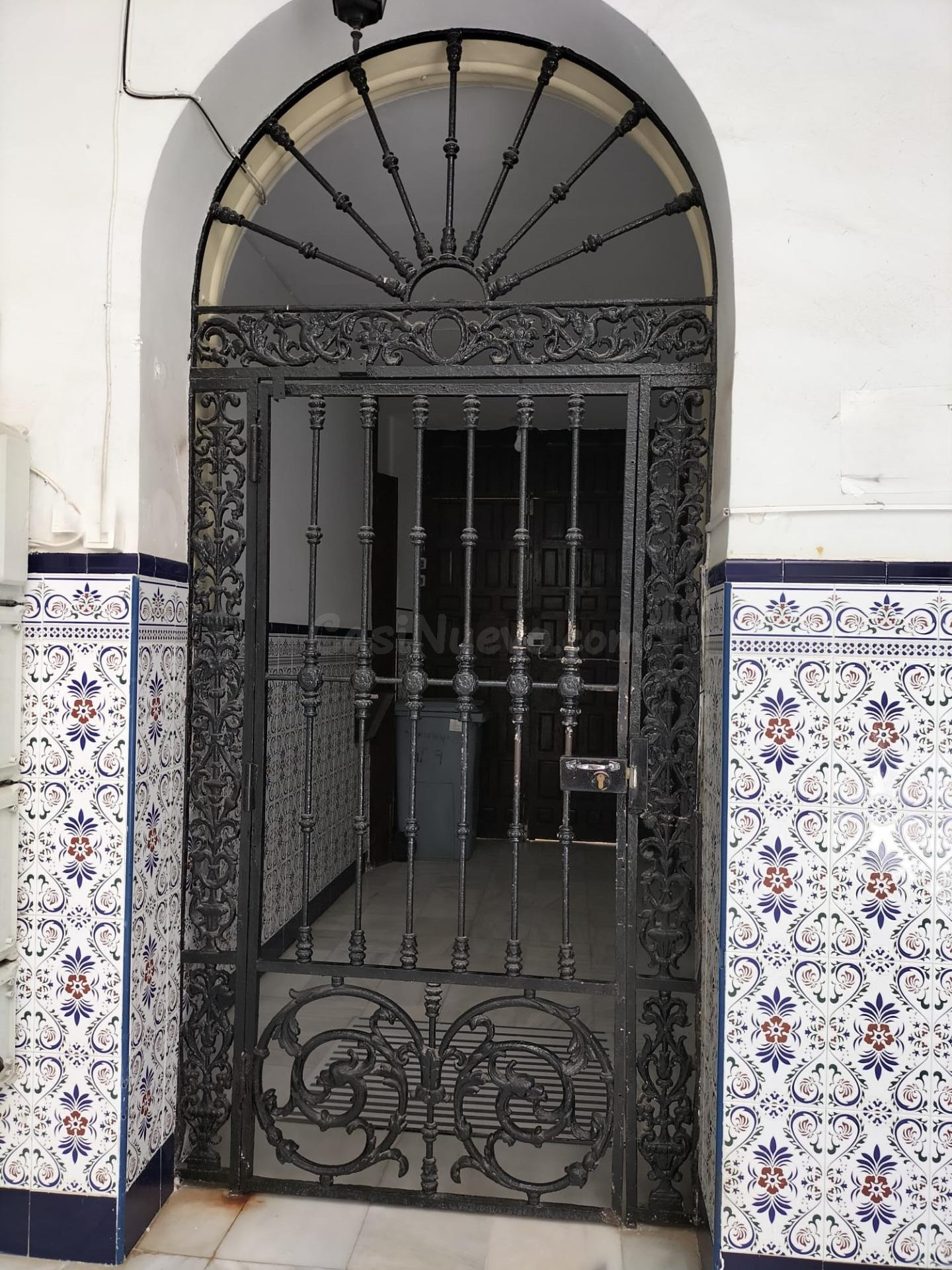 LOCAL COMERCIAL EN EL CENTRO DE CADIZ - foto 3