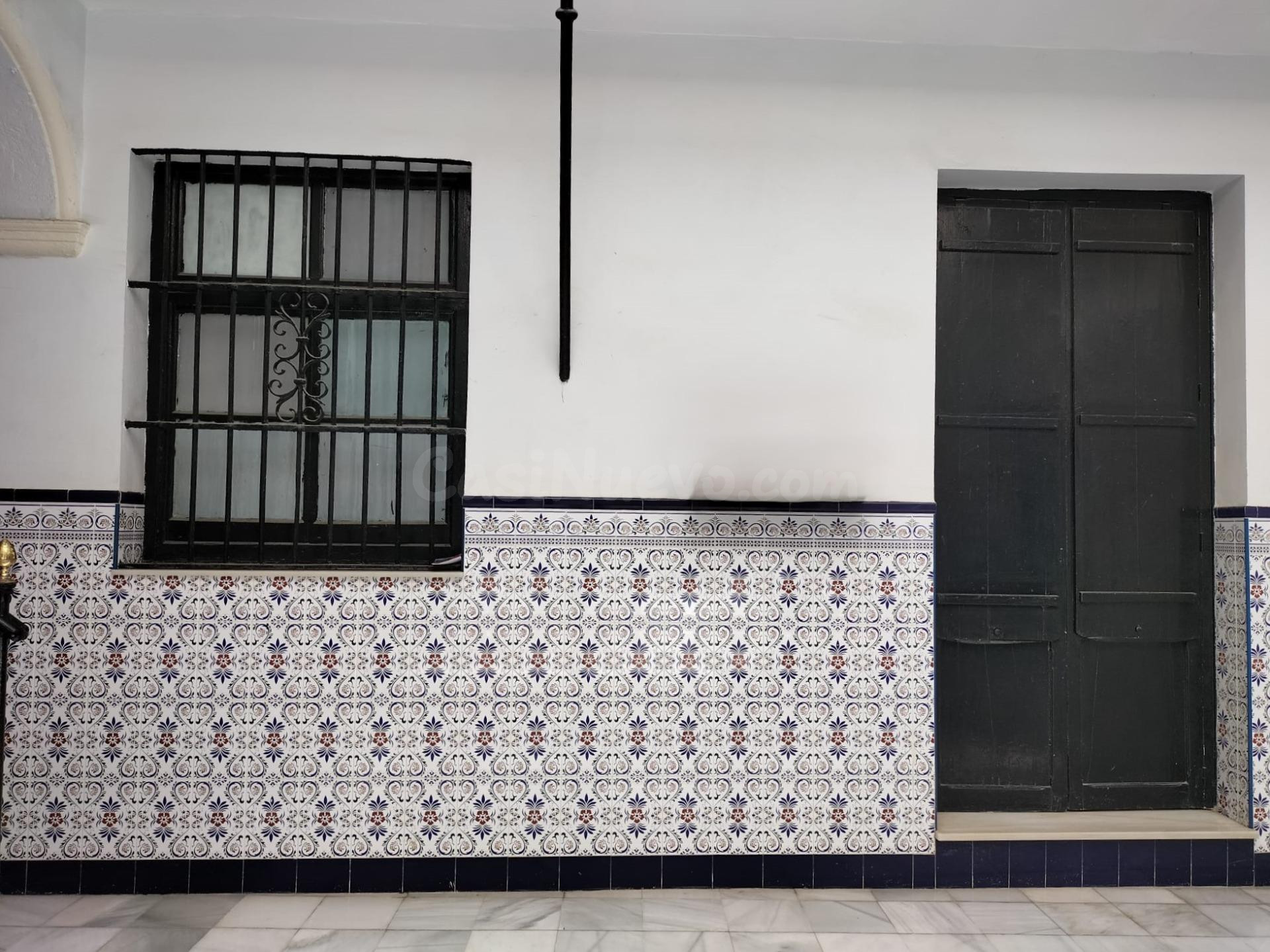 LOCAL COMERCIAL EN EL CENTRO DE CADIZ - foto 4