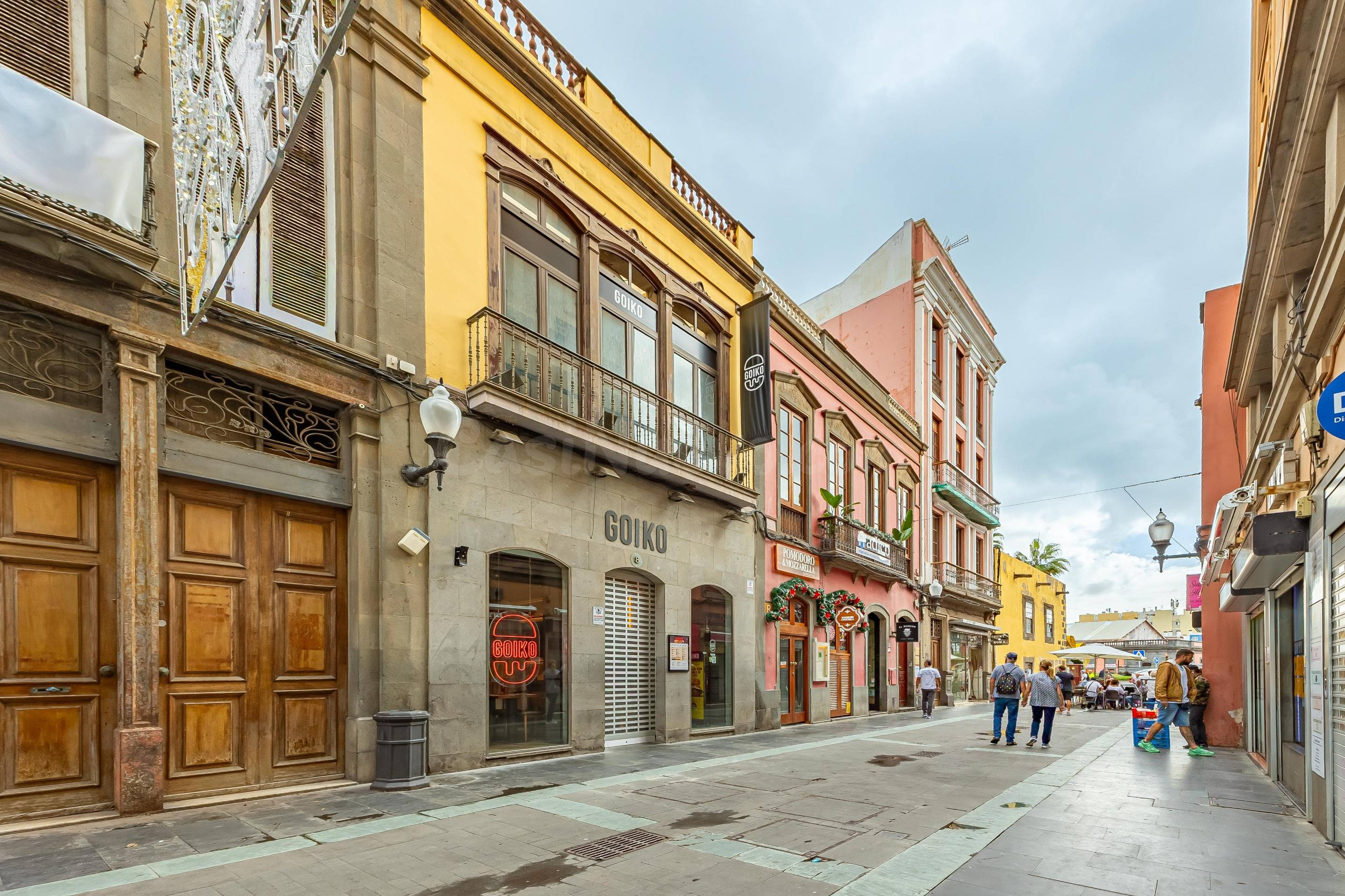 EN VENTA, MAGNÍFICO EDIFICIO REFORMADO EN TRIANA. APTO PARA  - foto 2
