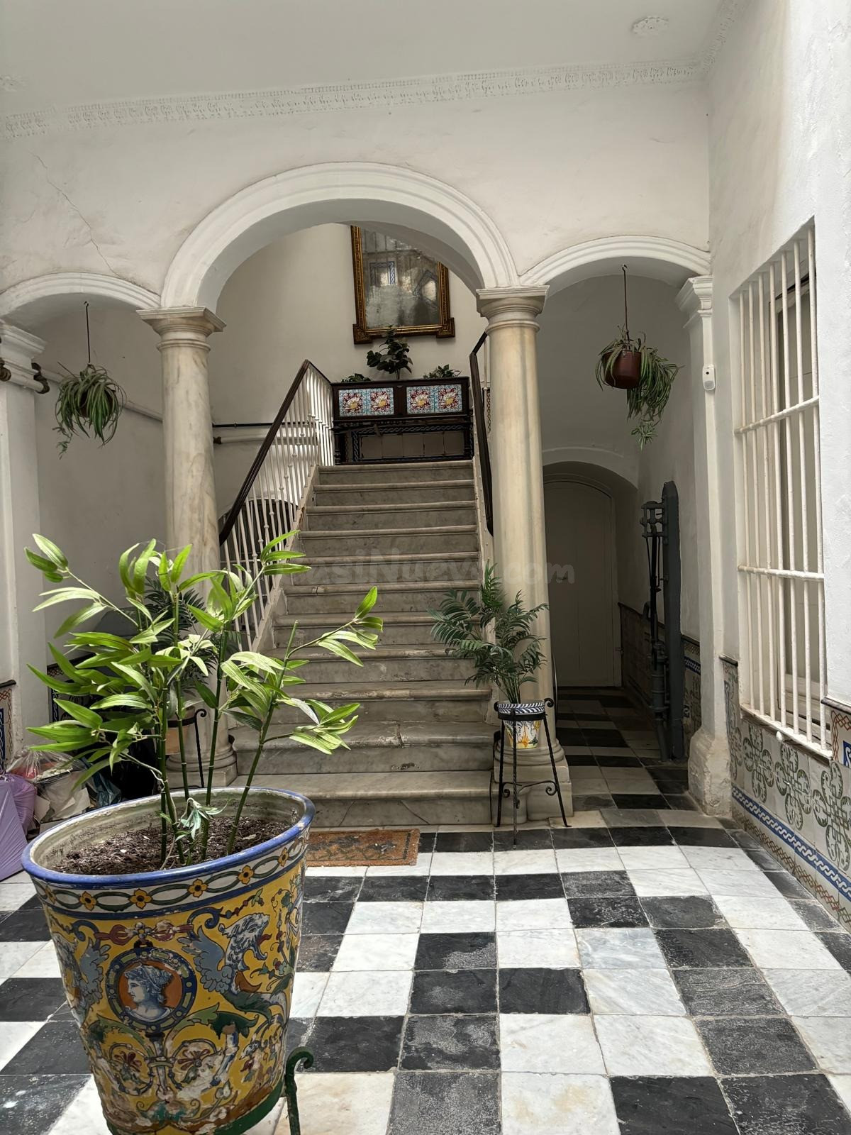 INVERSOR, OCASIÓN EN EL CASCO HISTORICO FINCA EN BUEN ESTADO - foto 3