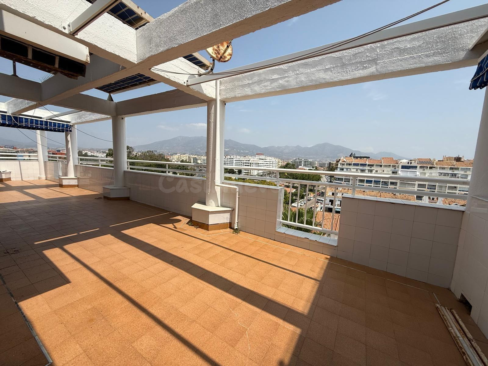 ATICO con terraza de 93 m2, vistas al mar y ubicación privil - foto 3