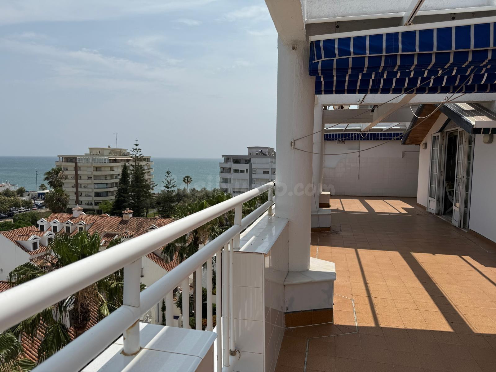 ATICO con terraza de 93 m2, vistas al mar y ubicación privil - foto 4