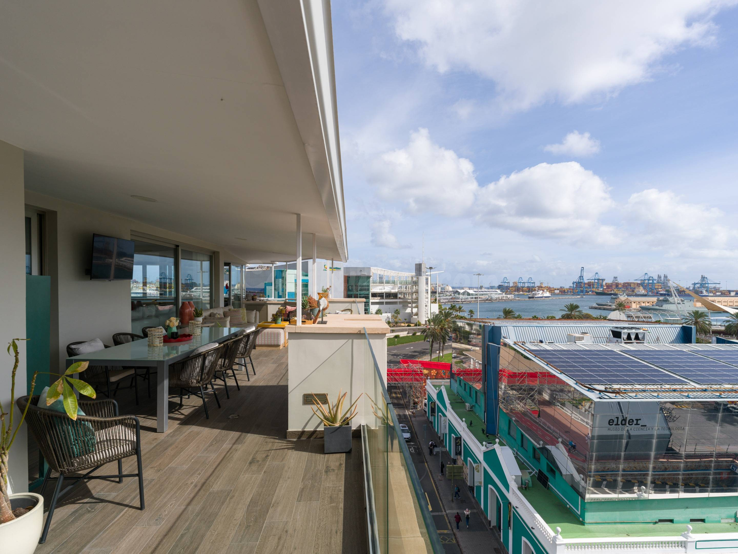 Exclusivo super atico con terraza de 60 metros junto al puer - foto 3