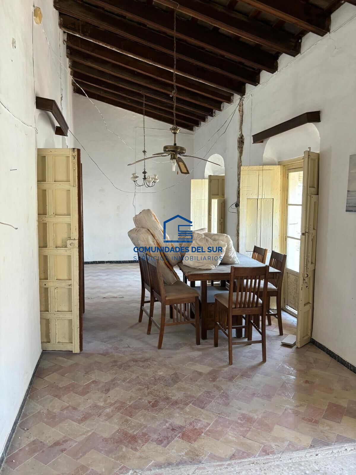 ¡Oportunidad de inversión! Casa a reformar en el centro hist - foto 3
