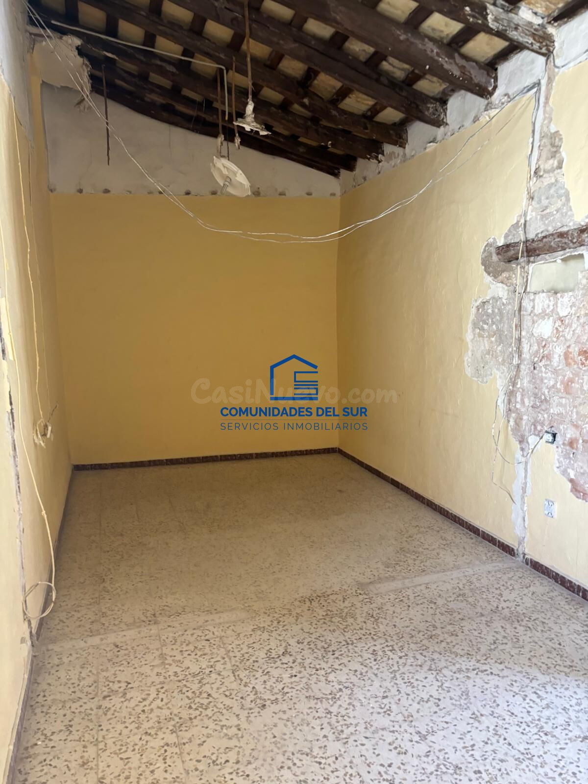 ¡Oportunidad de inversión! Casa a reformar en el centro hist - foto 4