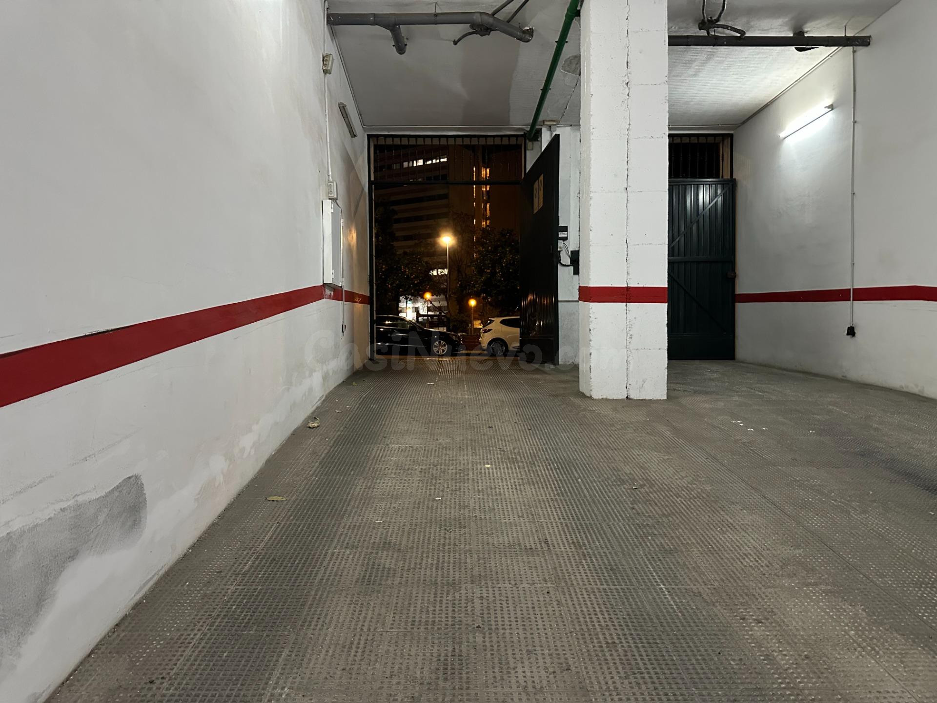 GARAJE EN VENTA JUNTO A LA AVENIDA DEL AEROPUERTO - foto 3