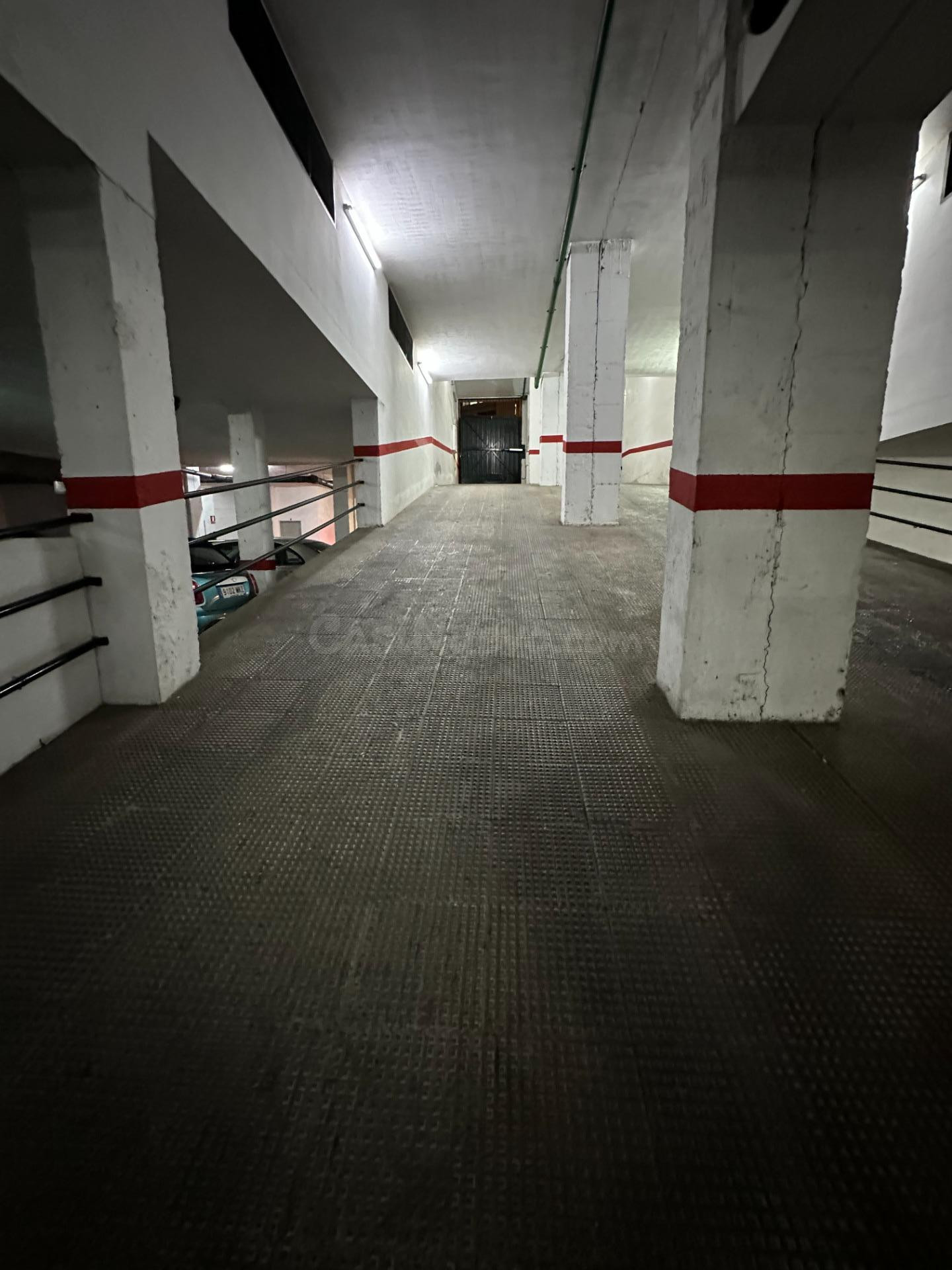 GARAJE EN VENTA JUNTO A LA AVENIDA DEL AEROPUERTO - foto 5