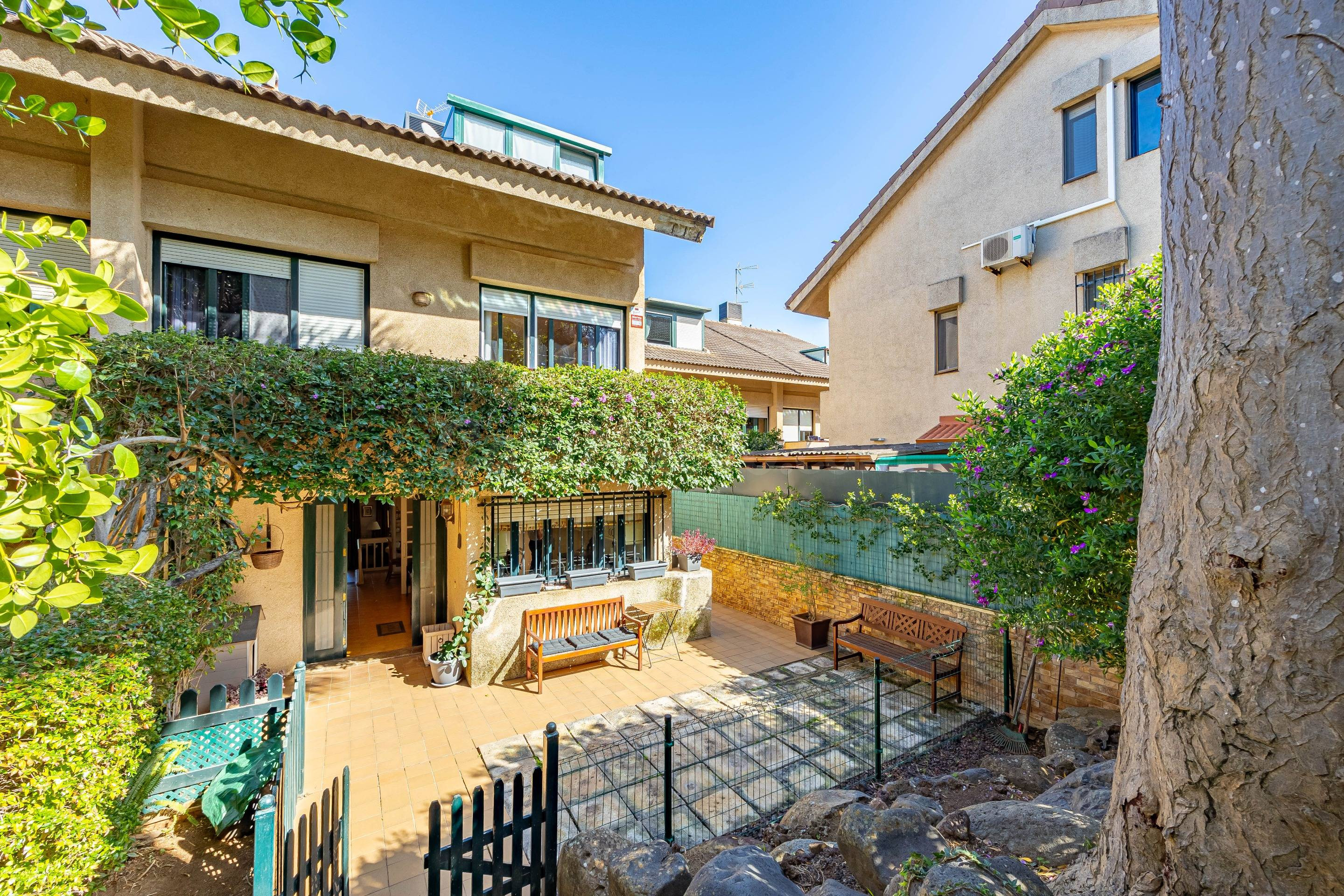 CHALET ACOGEDOR EN EL REVENTÓN