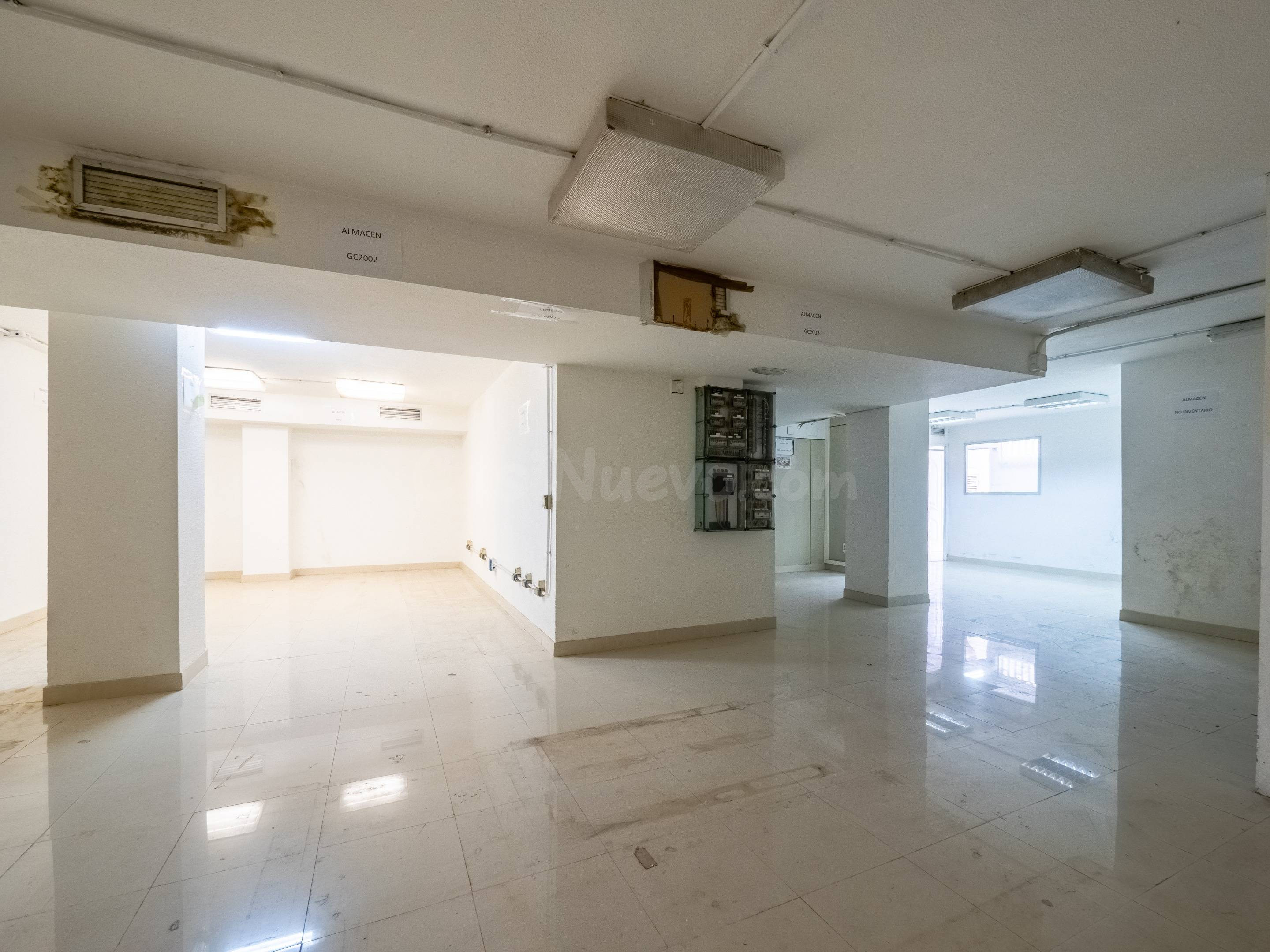 En venta local comercial en Avda Juan XXIII apto para La RIC - foto 4