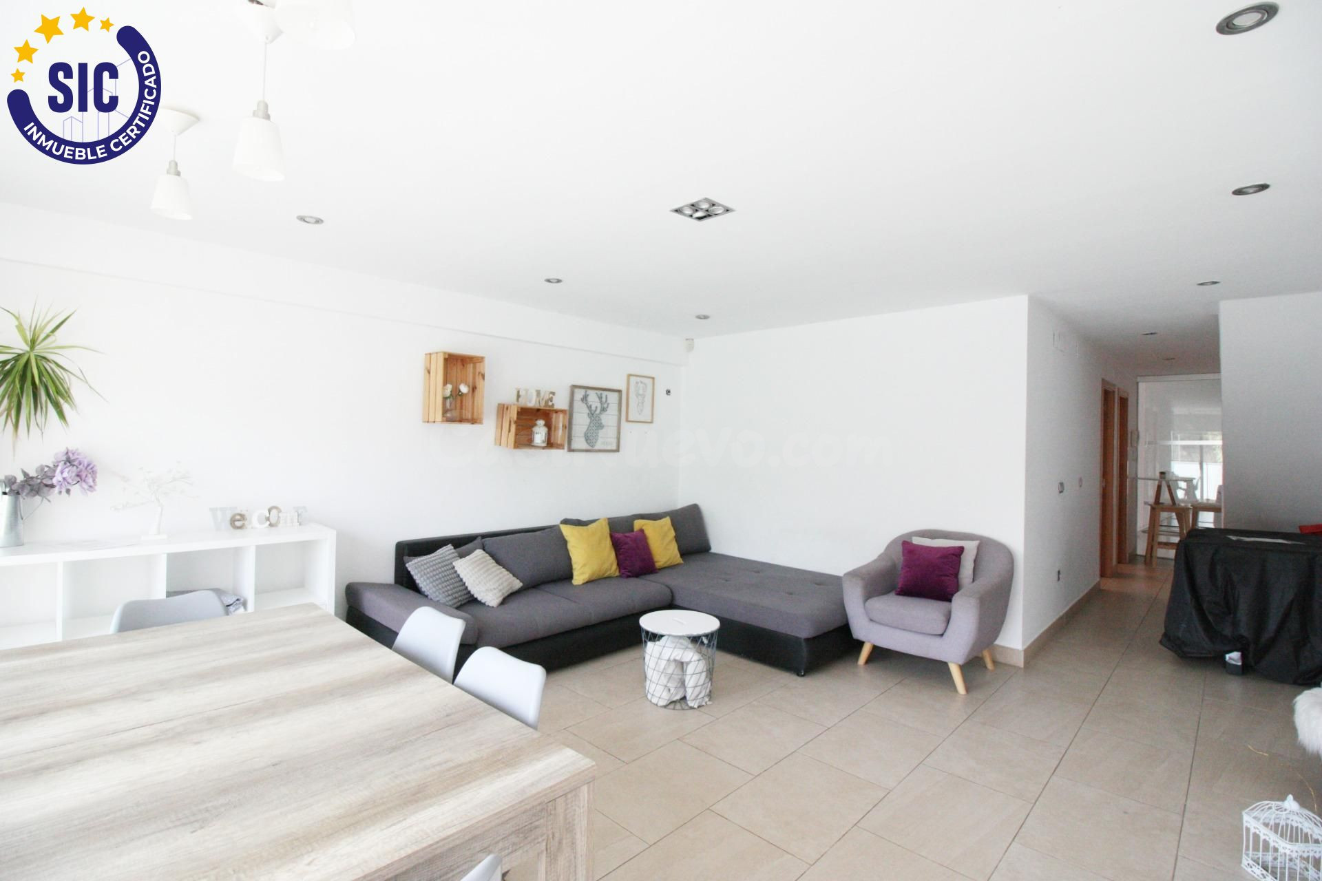 CASA CON CUATRO habitaciones Y PISCINA PRIVADA - foto 3