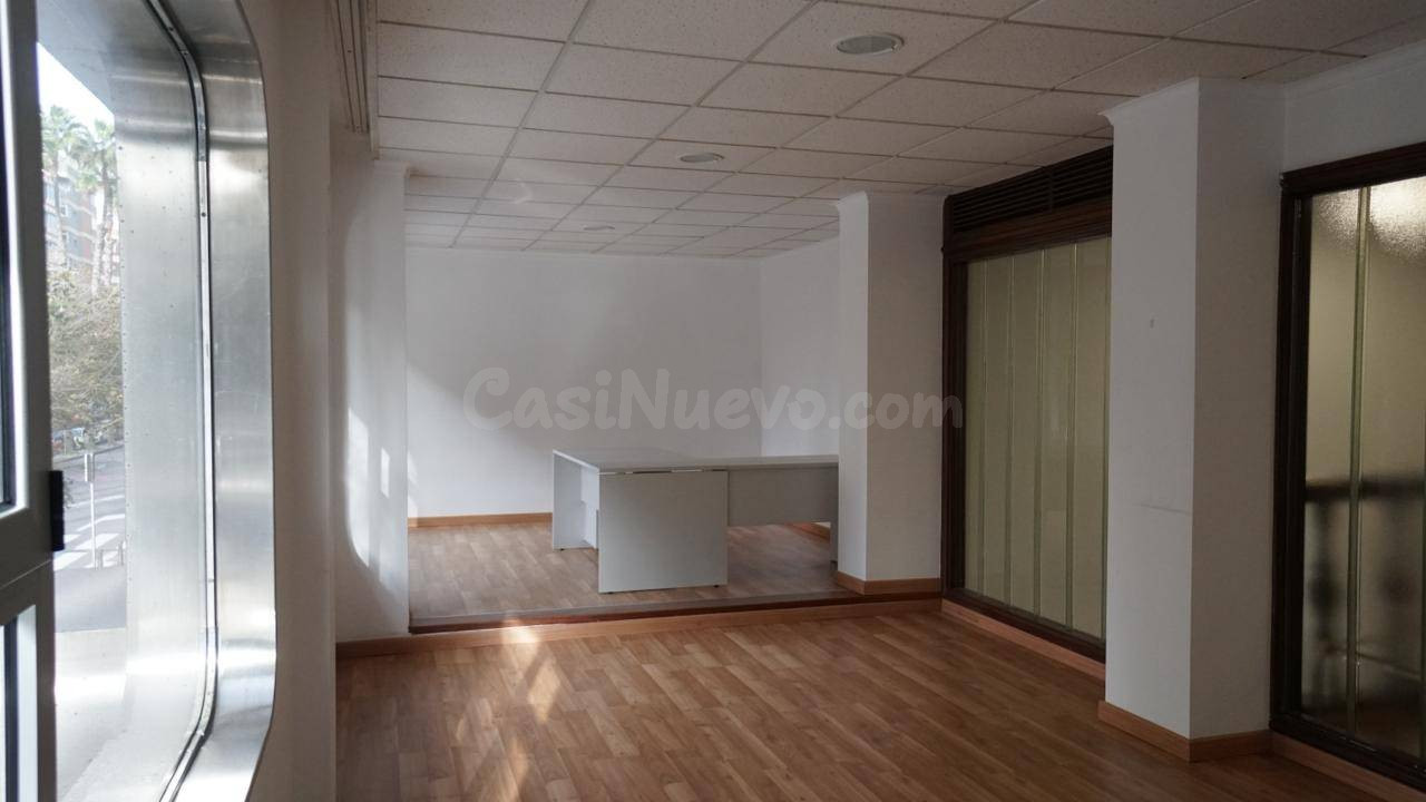 OFICINA EN ALQUILER EN EDIFICIO AMACO - foto 2