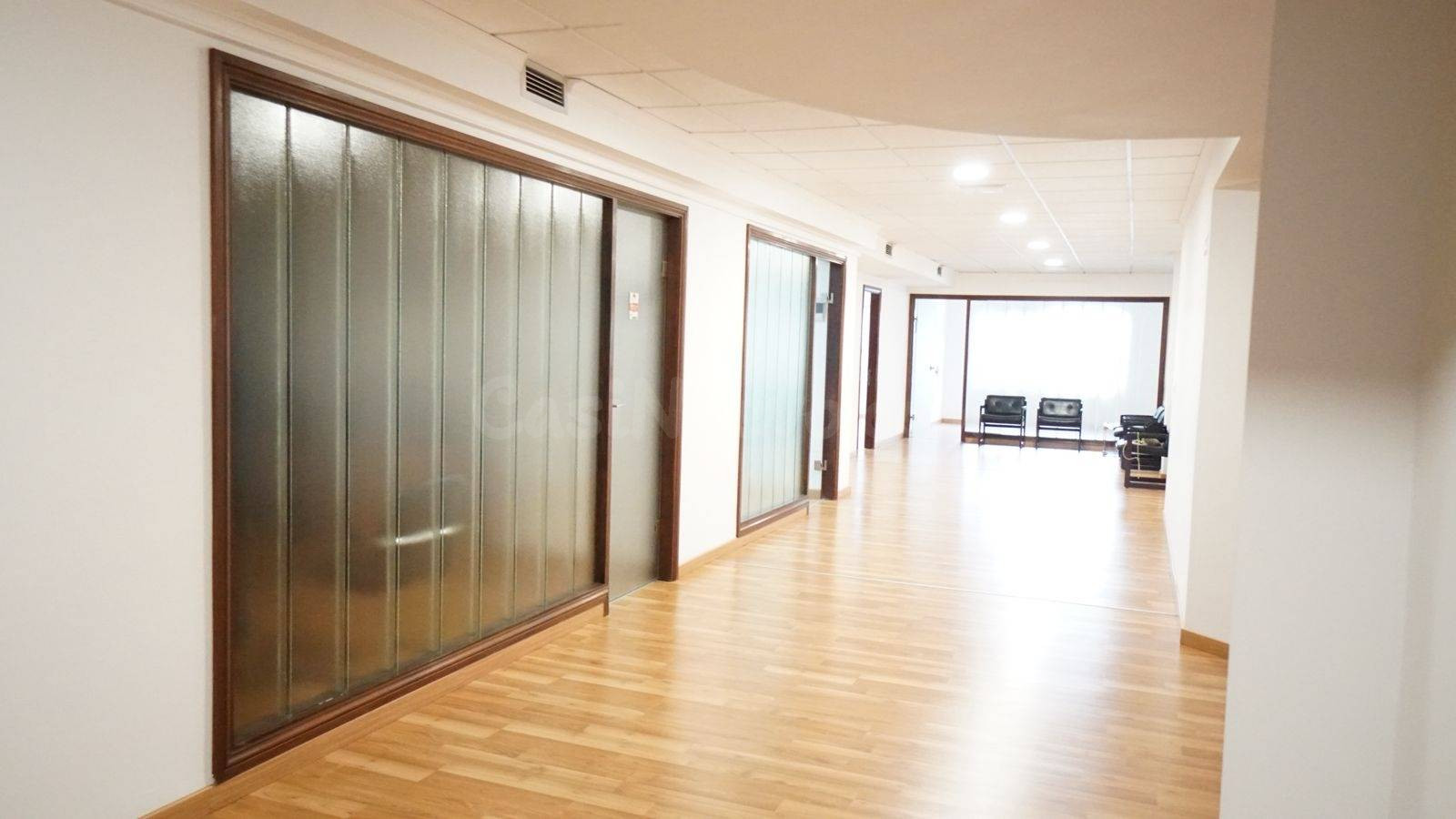 OFICINA EN ALQUILER EN EDIFICIO AMACO - foto 5