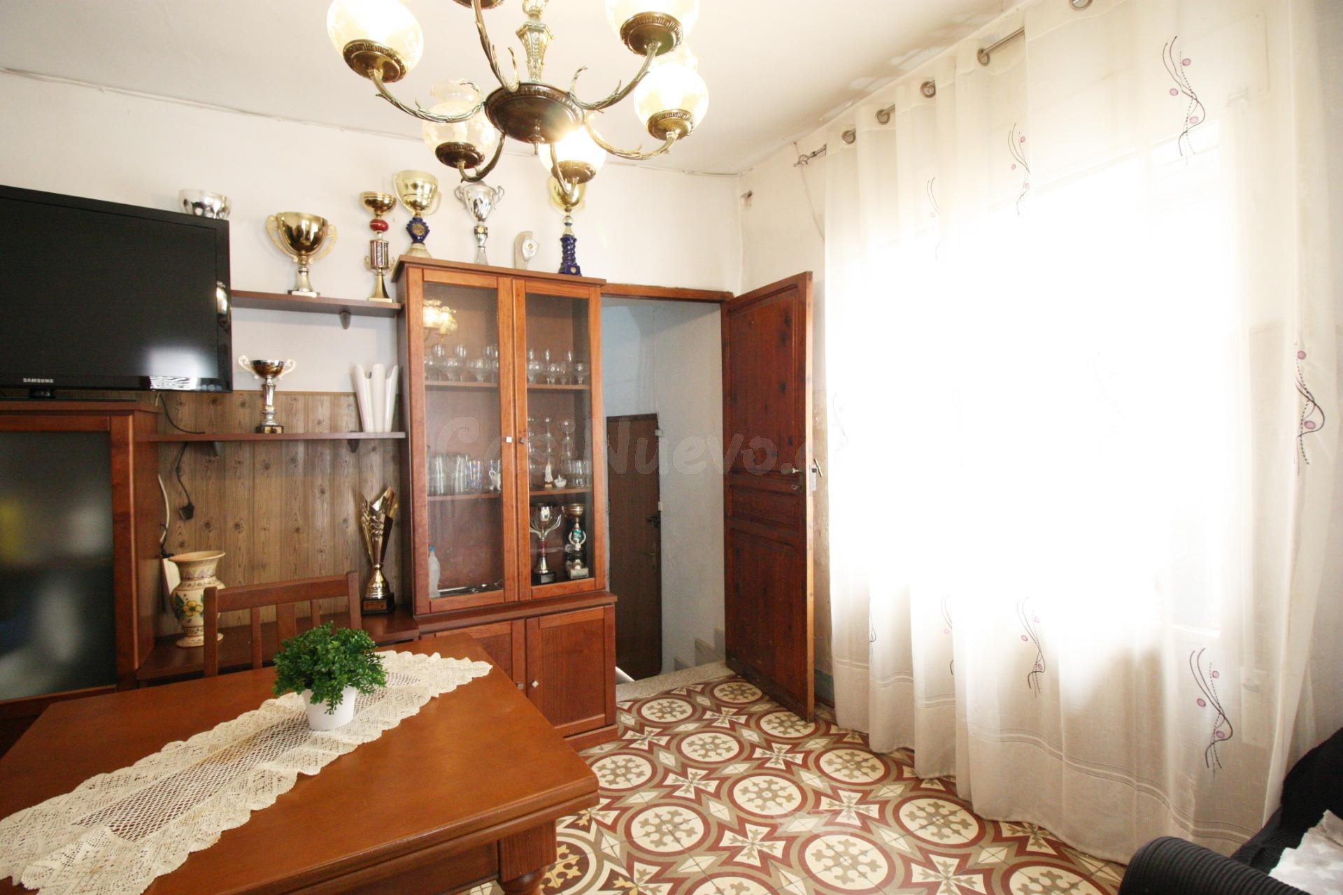 CASA DE 3 ALTURAS EN SEGORBE PARA REFORMAR - foto 4