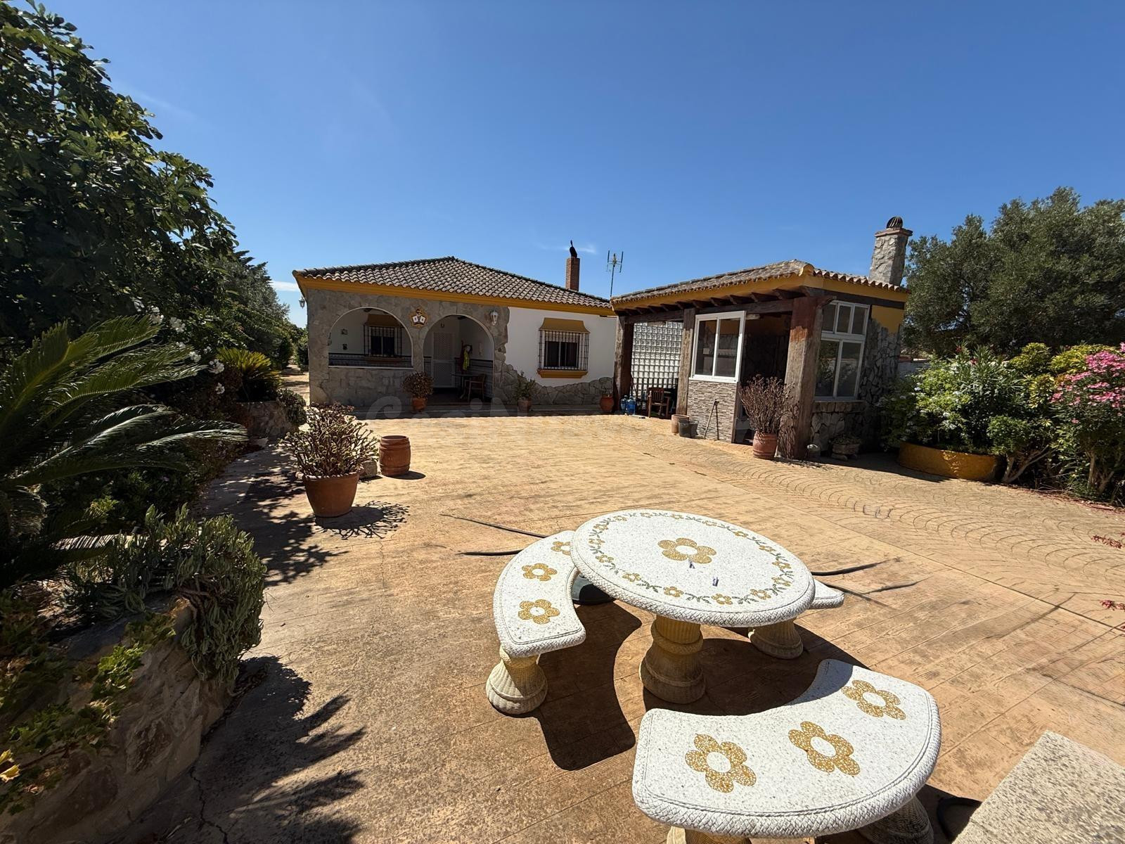 ¡Piscina, merendero y cocina exterior! Encantador chalet con 4 dormitorios en Pago del Humo ‍♂️