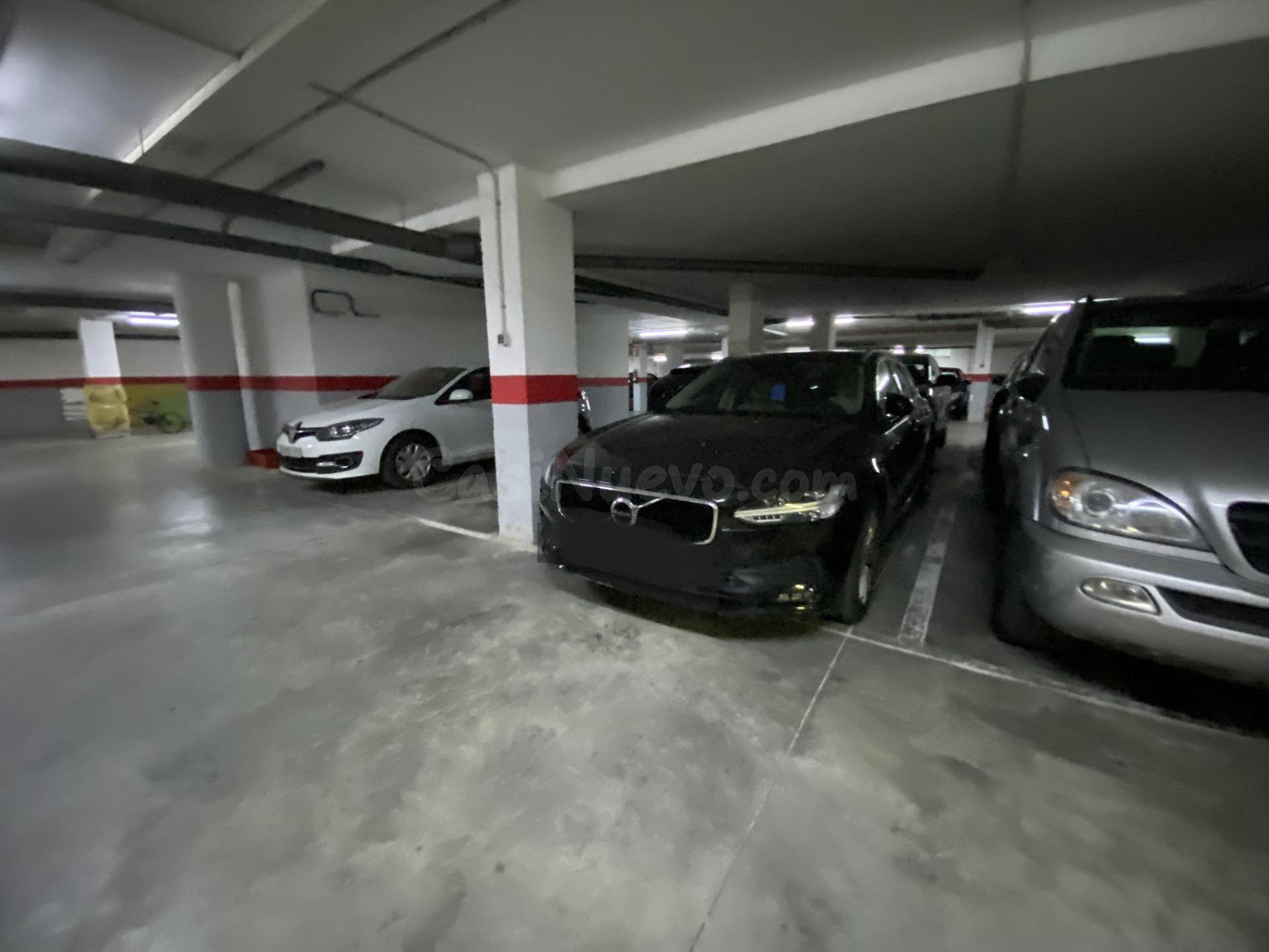 PLAZA DE GARAJE JUNTO AL CORTE INGLES