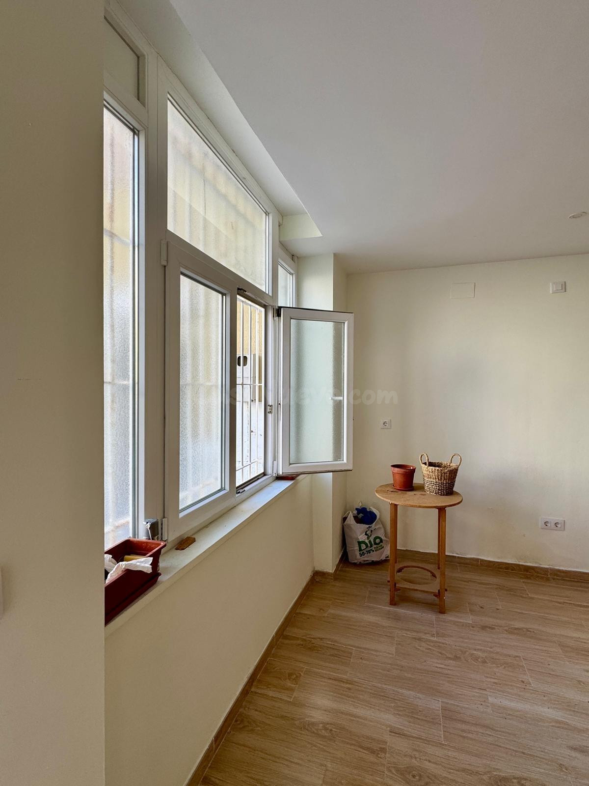Local comercial de 45m2 a pie de calle - foto 3