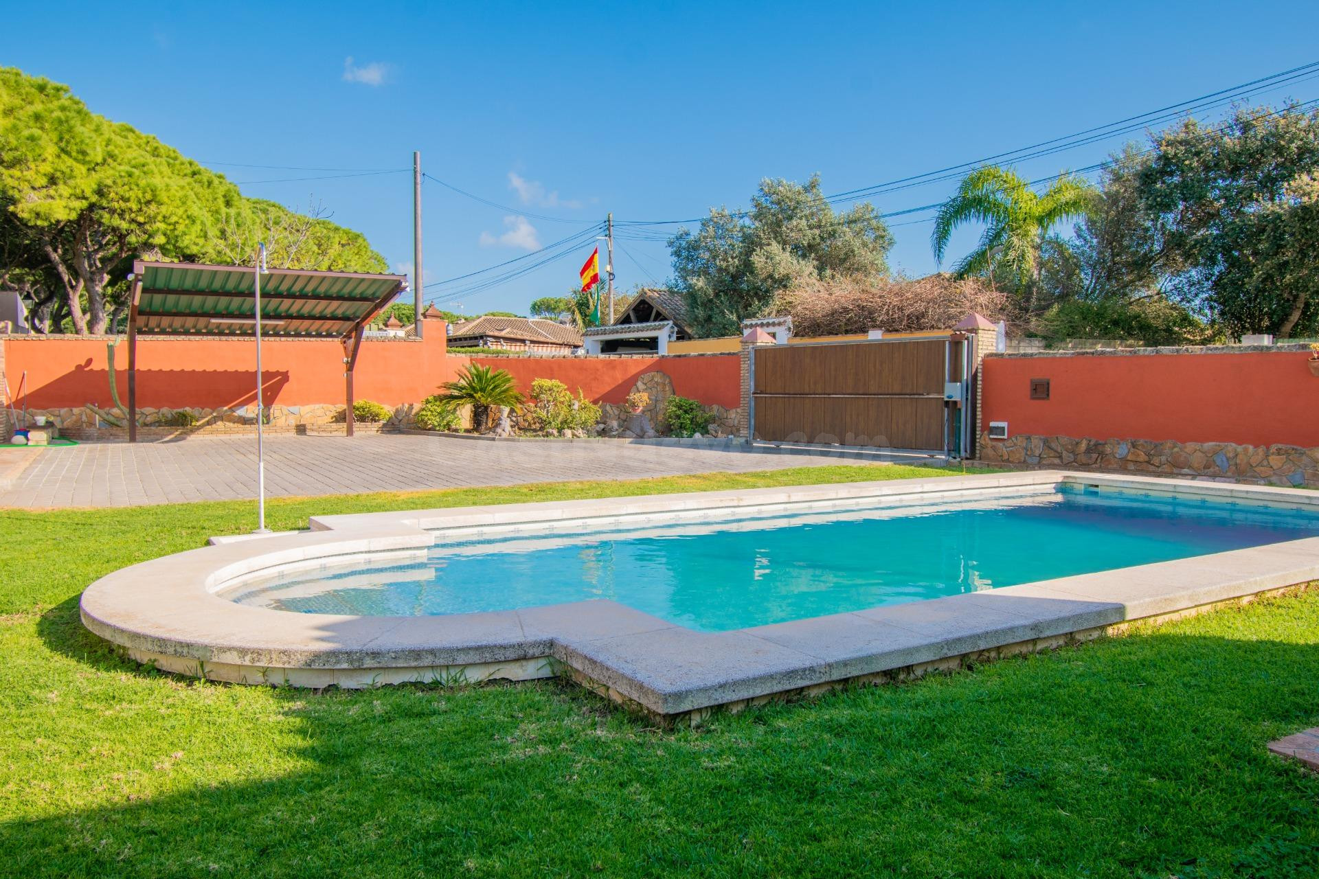 ✨ ¡La joya de La Rana Verde! Espectacular chalet de lujo con - foto 3