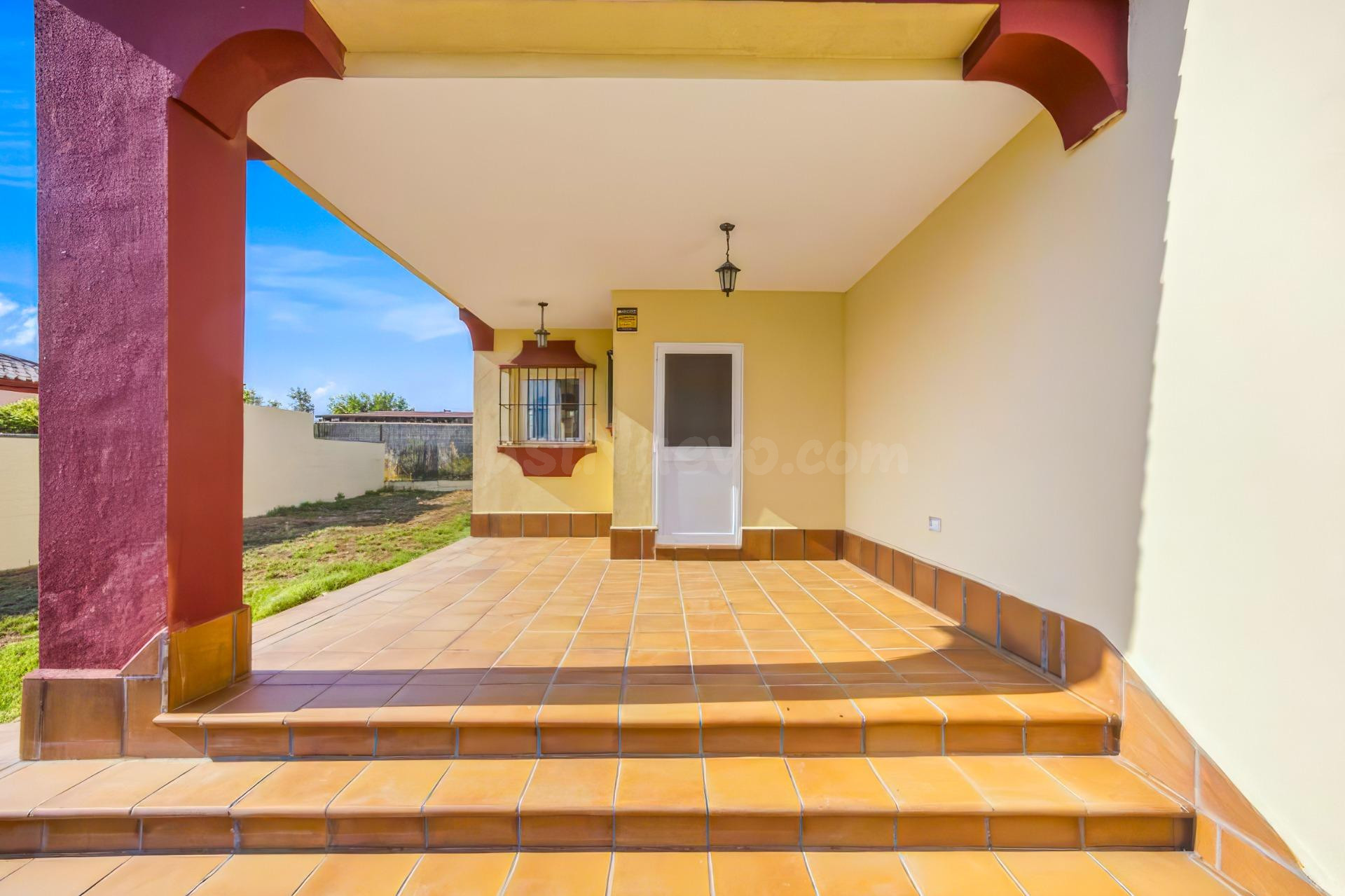 ¡Amplio chalet en una planta y todo el potencial para crear  - foto 5