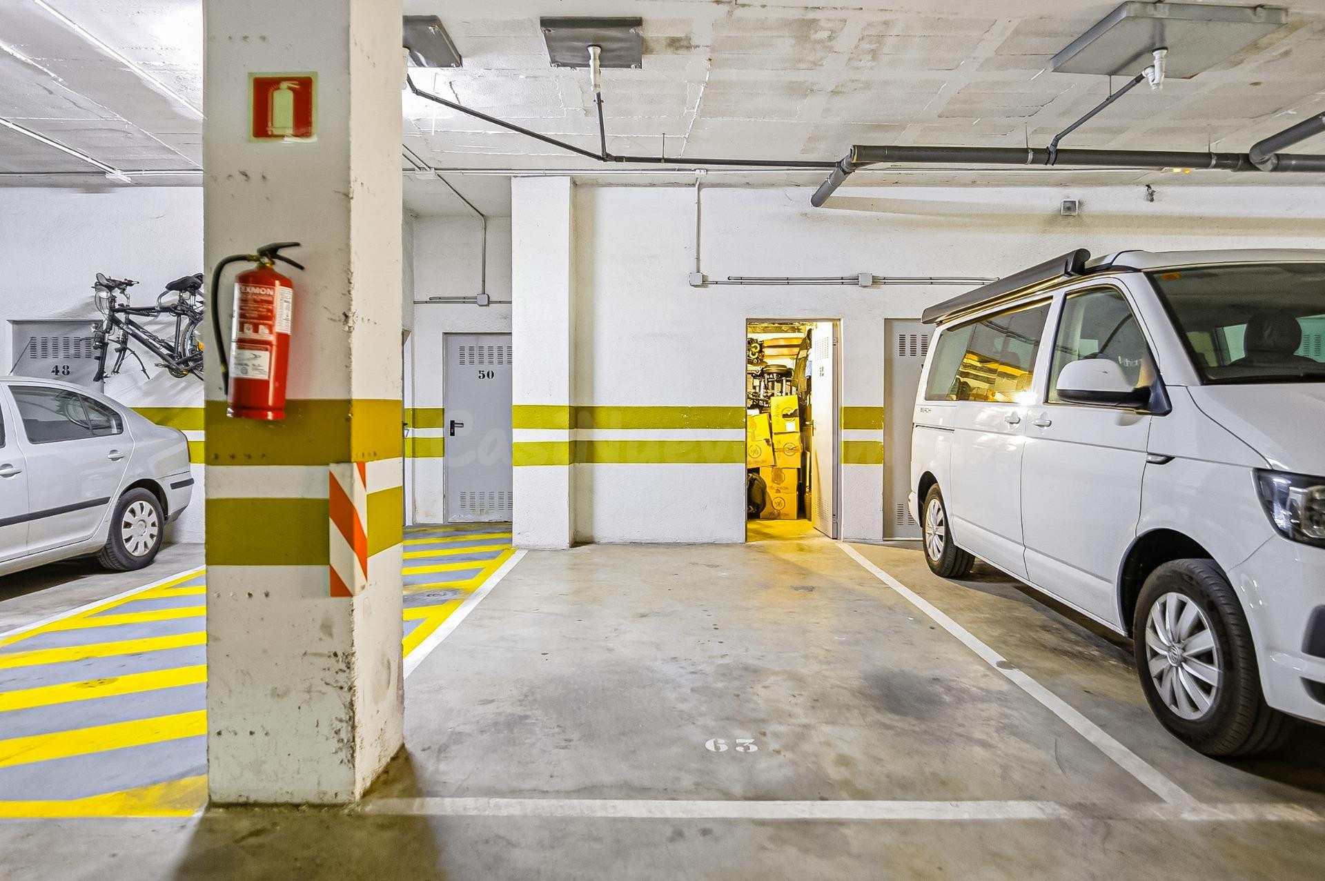 Amplio Parking con Trastero en La Casería - San Carlos