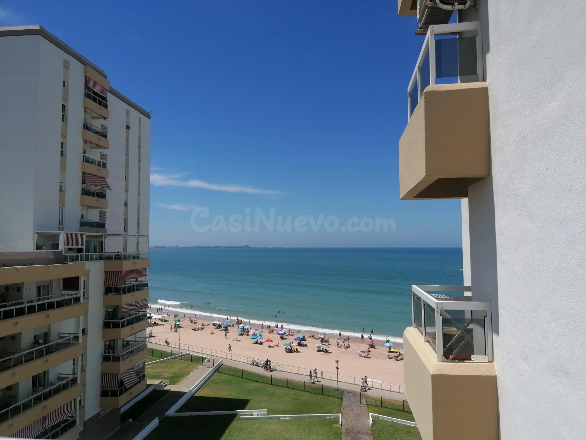 ALQUILER DE TEMPORADA · · PRIMERA LÍNEA DE PLAYA EL BUZO