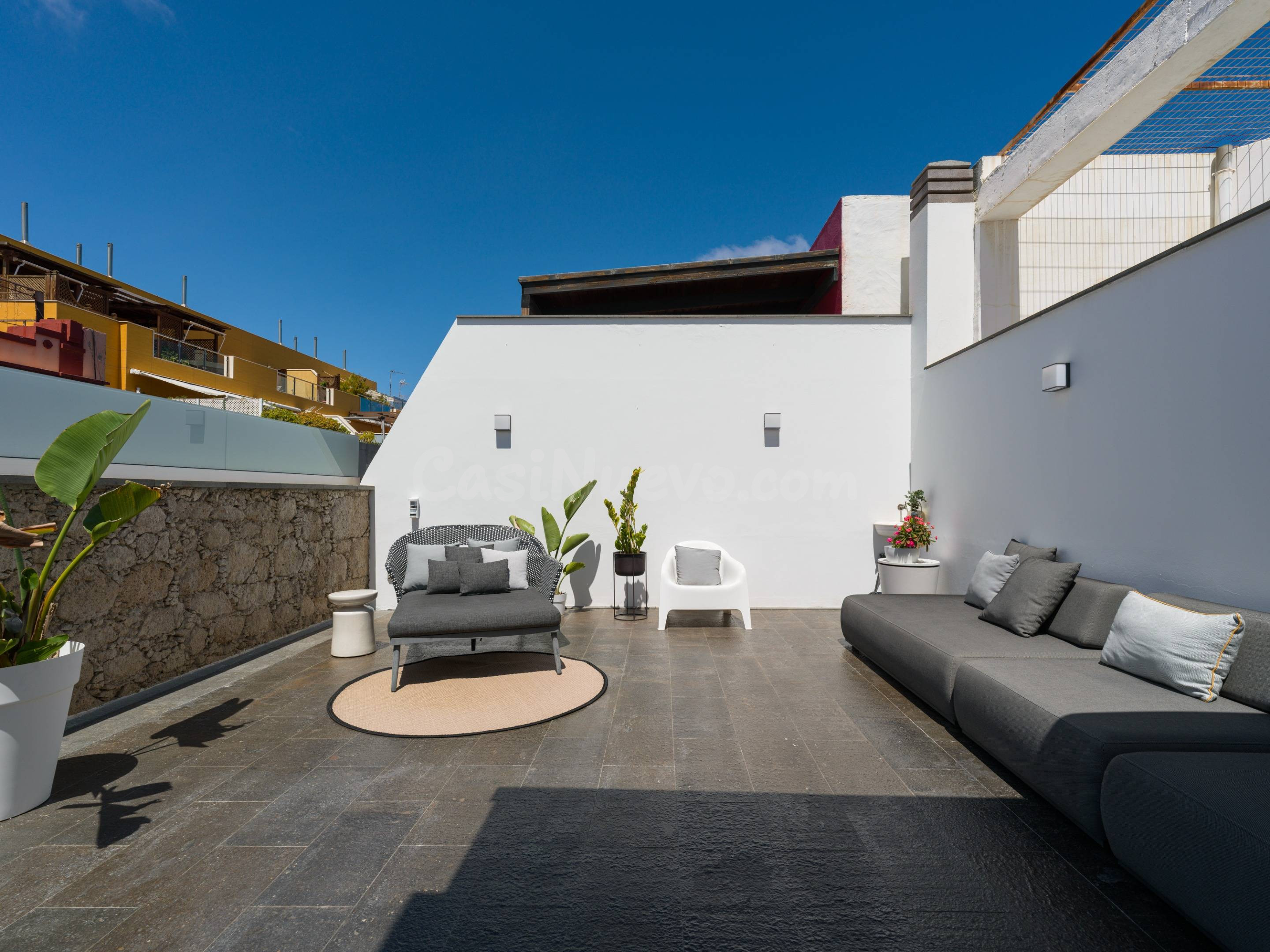 Exclusiva casa de diseño en Triana con espectacular zona chi - foto 5
