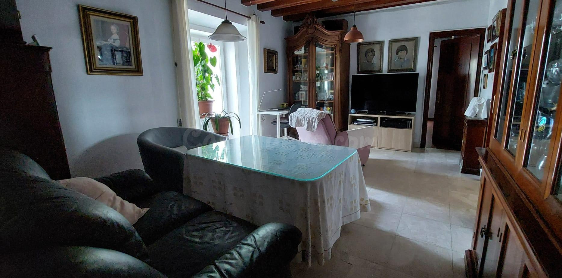 Exclusivo piso de esquina con 6 balcones y vistas a la Bahía - foto 5