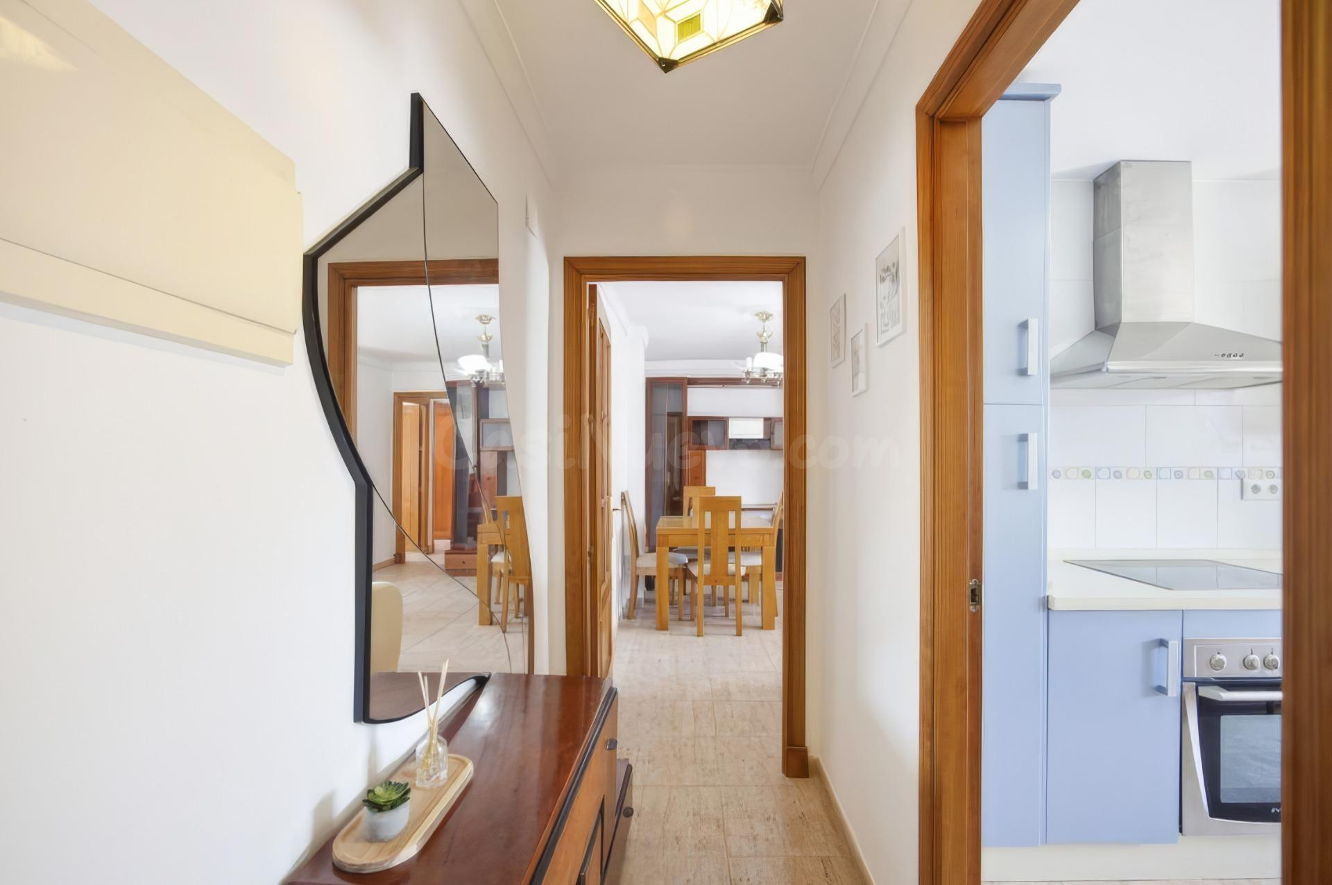 Piso reformado y listo para entrar a vivir en Urbanización L - foto 2