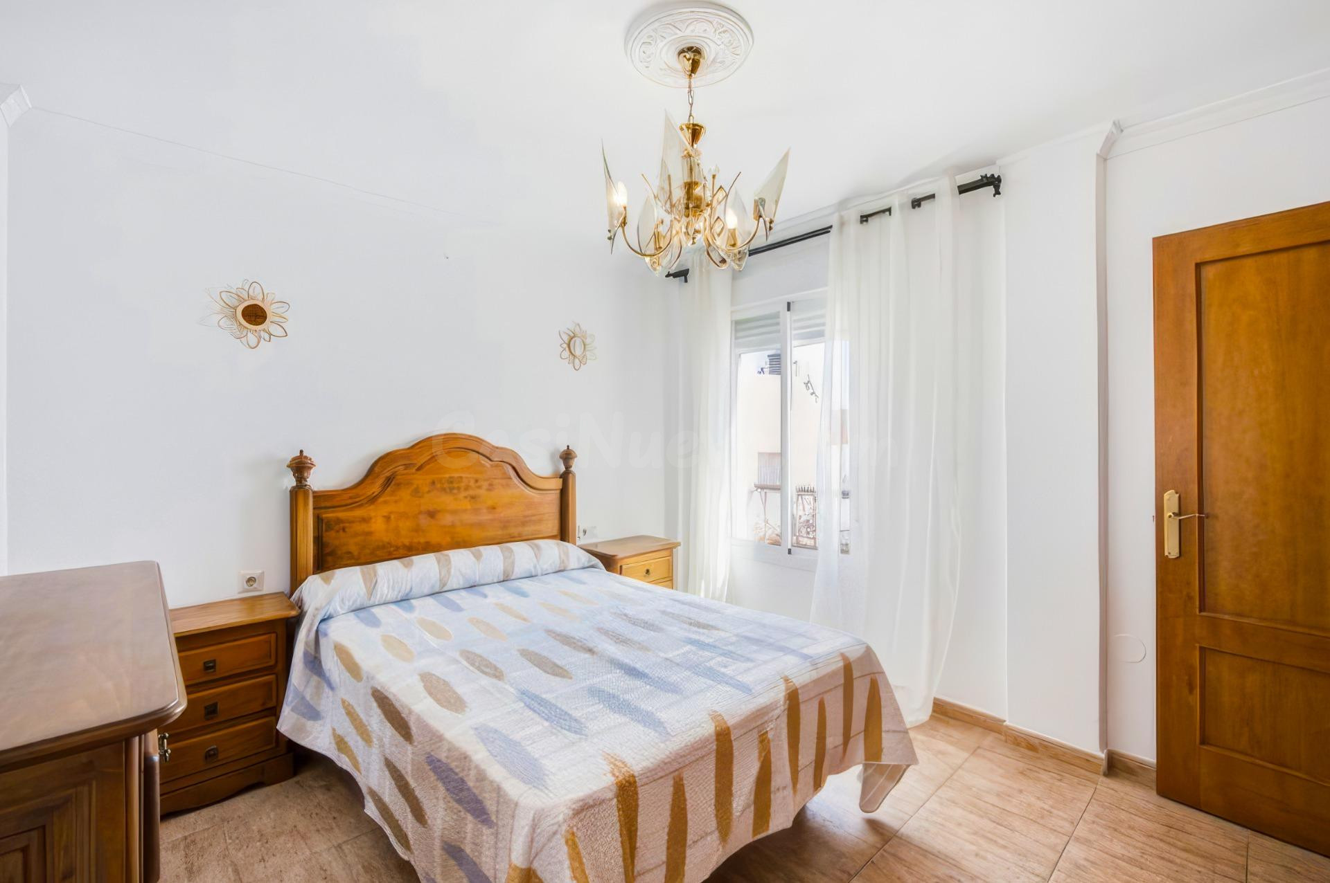 Piso reformado y listo para entrar a vivir en Urbanización L - foto 4