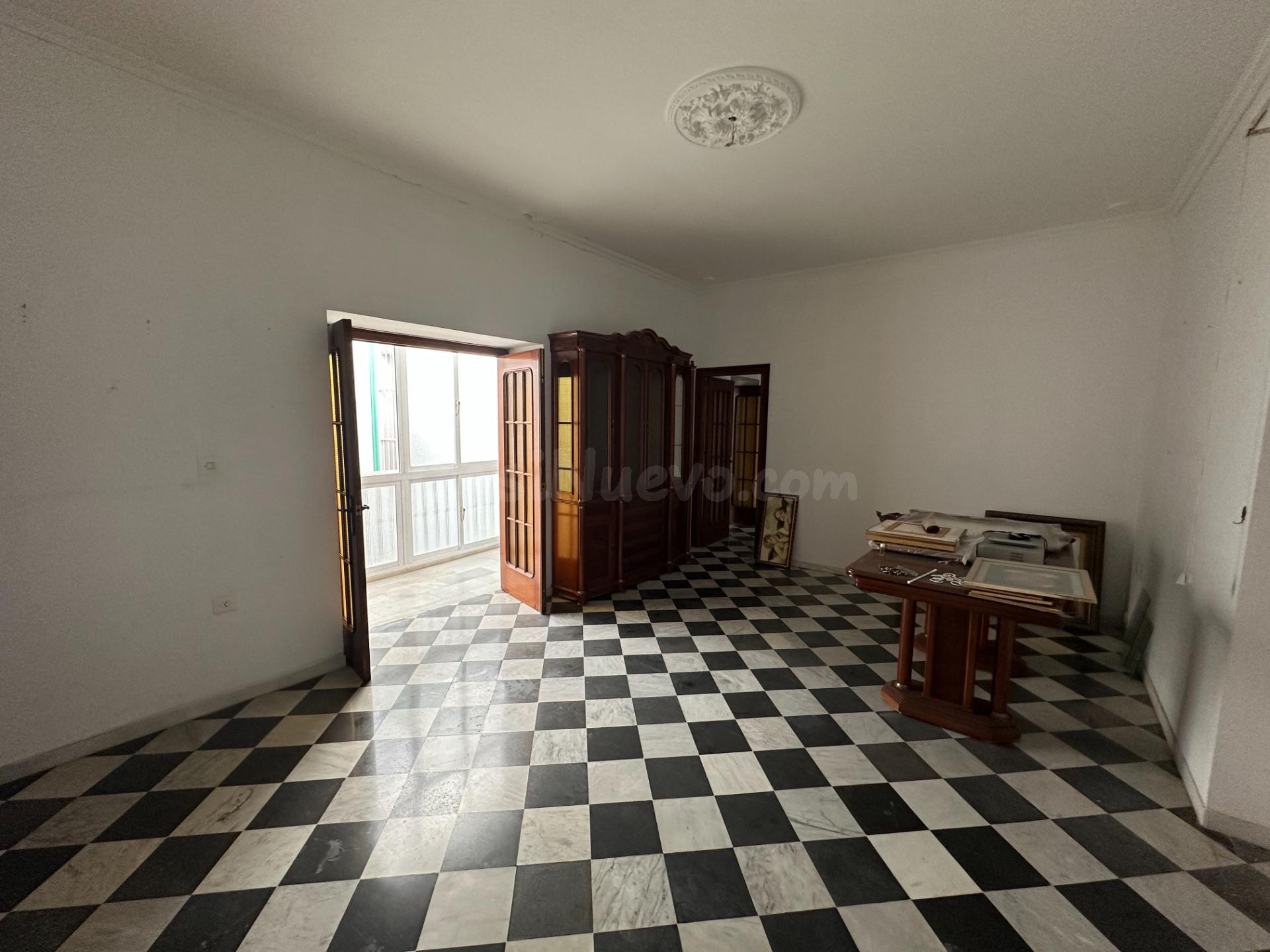 CASA SEÑORIAL DE 1888 EN PLENO CENTRO DE CÁDIZ CON OPCION A  - foto 3