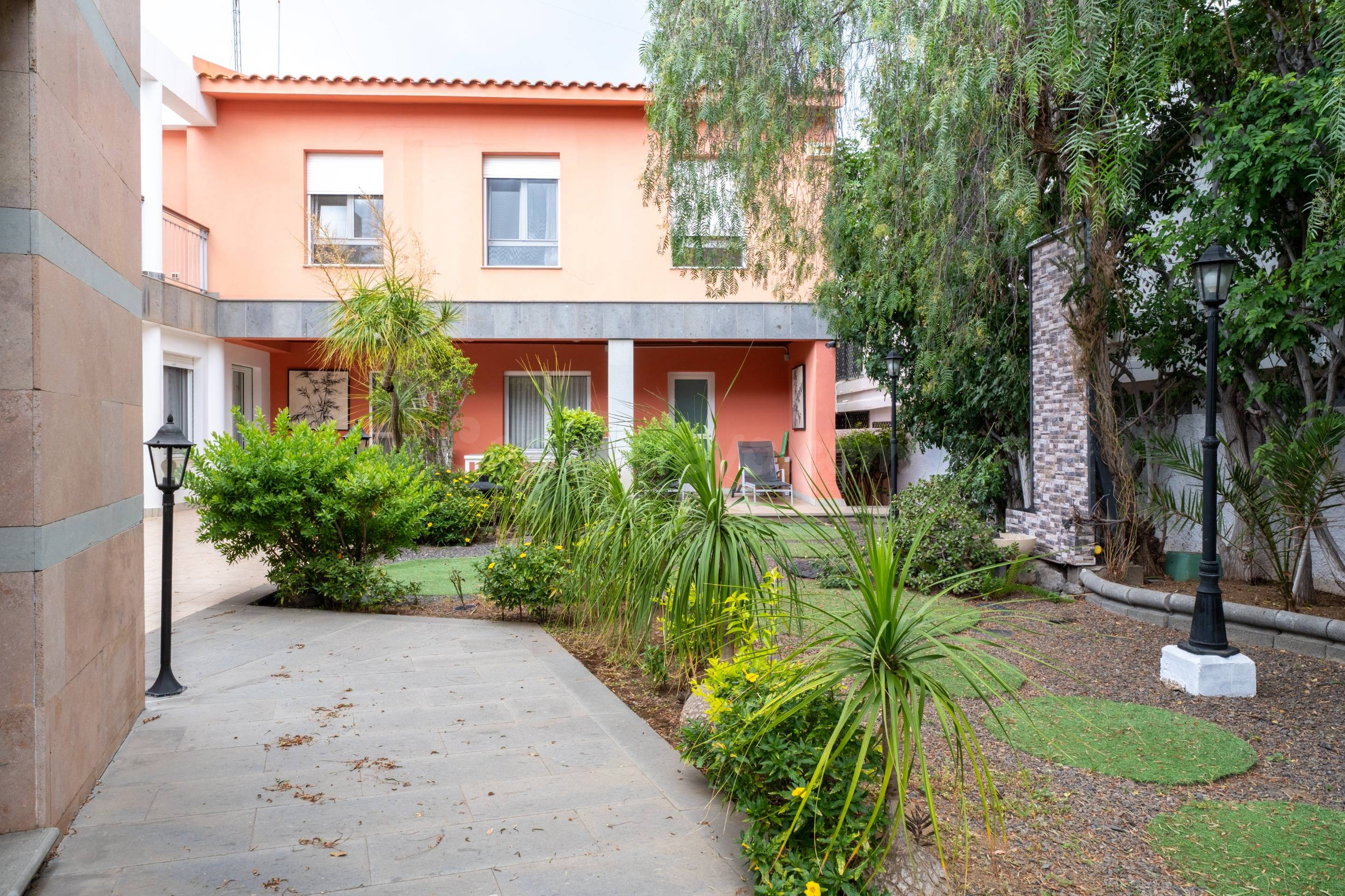 Exclusivo chalet en Ciudad Jardín - foto 2