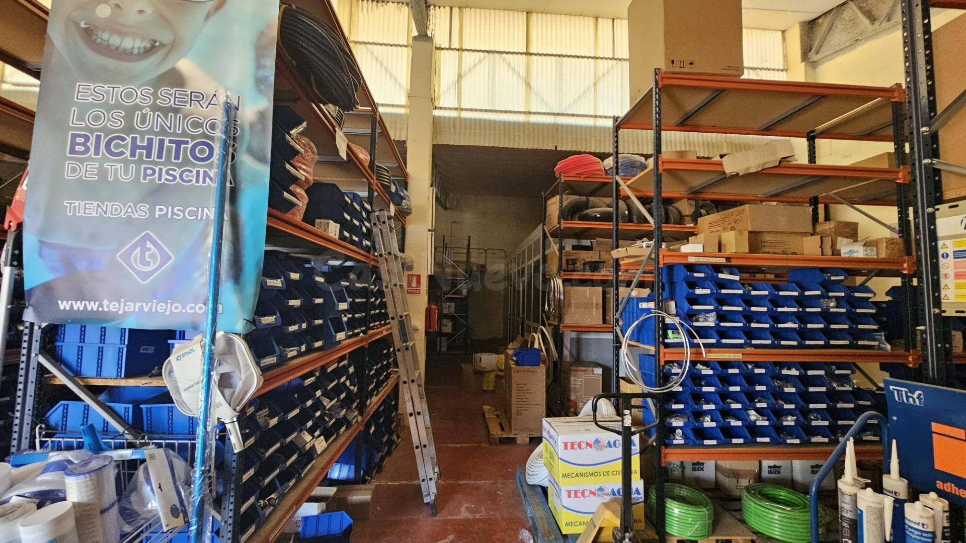 NAVE COMERCIAL EN VENTA EN EL POLÍGONO DE CHINALES – CÓRDOBA - foto 2