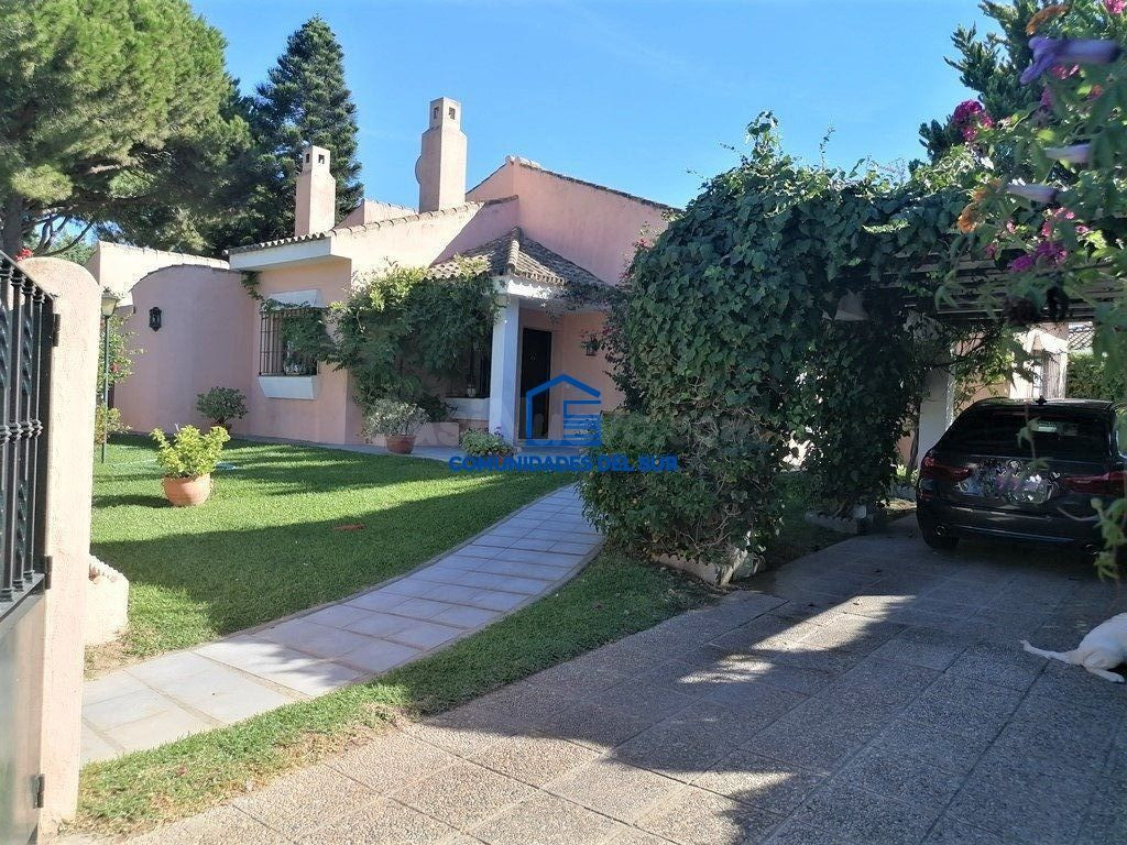Chalet independiente en Vistahermosa. Alquiler Verano 2026.  - foto 5