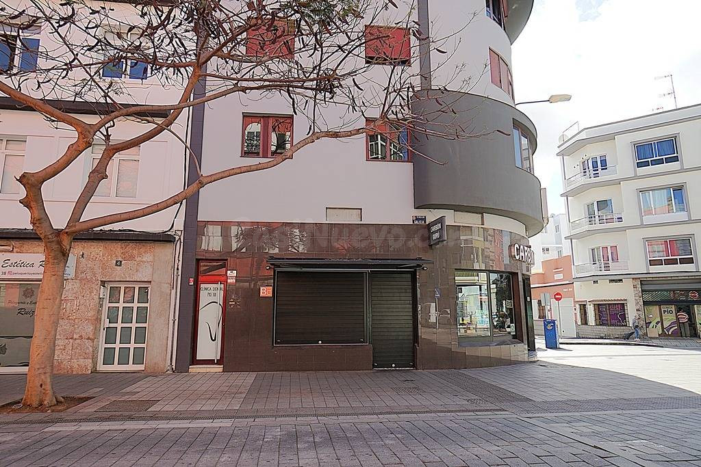 Local en planta primera calle Menéndez y Pelayo
