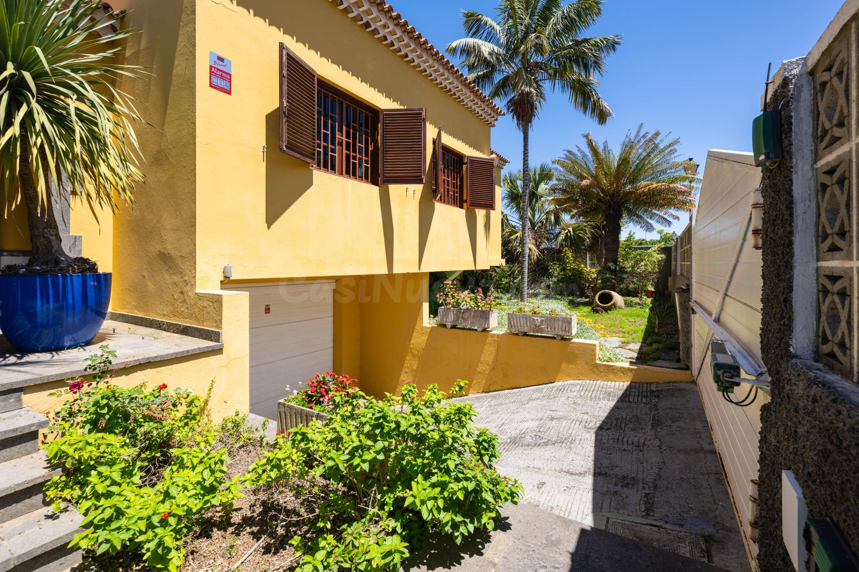 Exclusivo chalet independiente en la prestigiosa urbanizació - foto 2