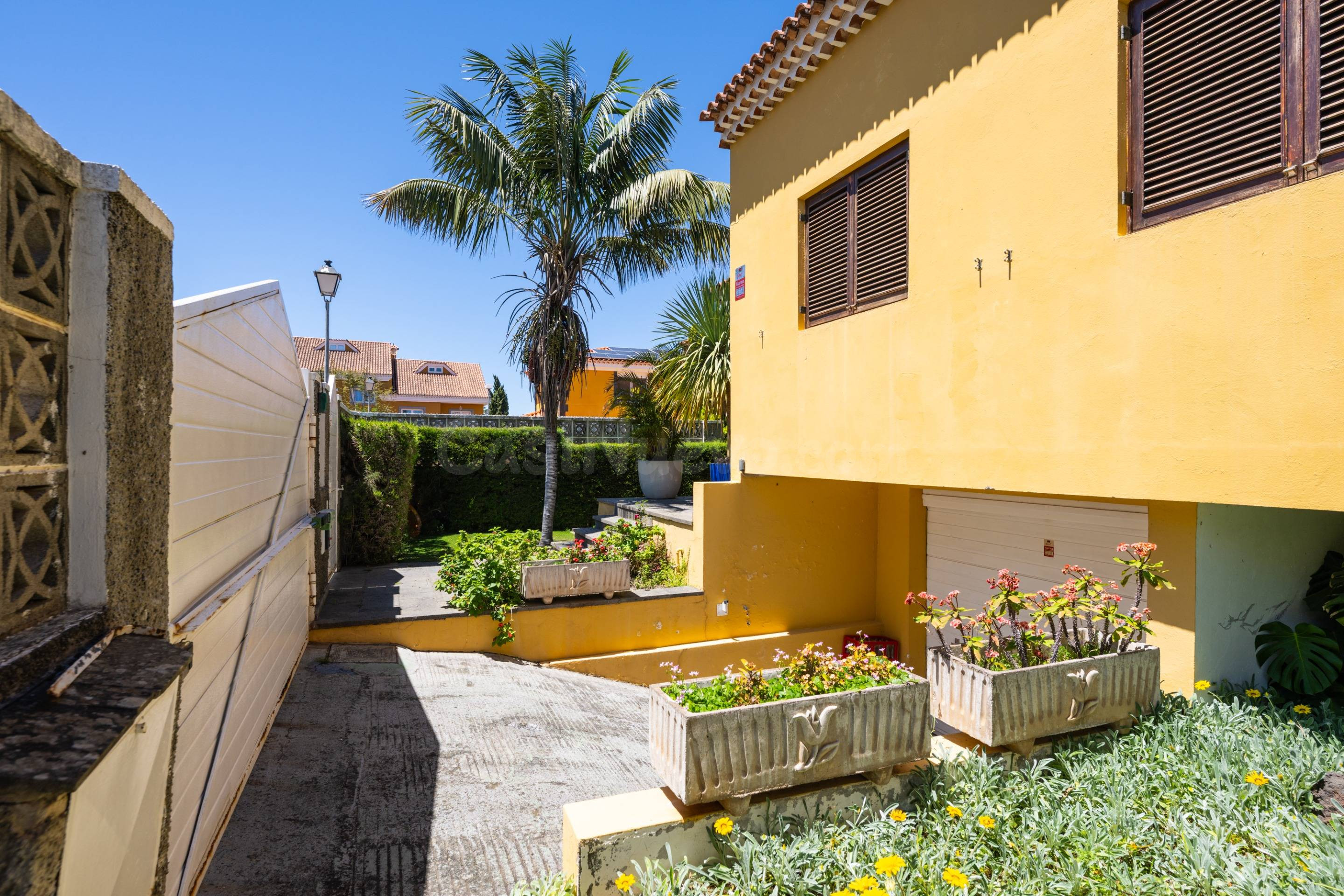 Exclusivo chalet independiente en la prestigiosa urbanizació - foto 3