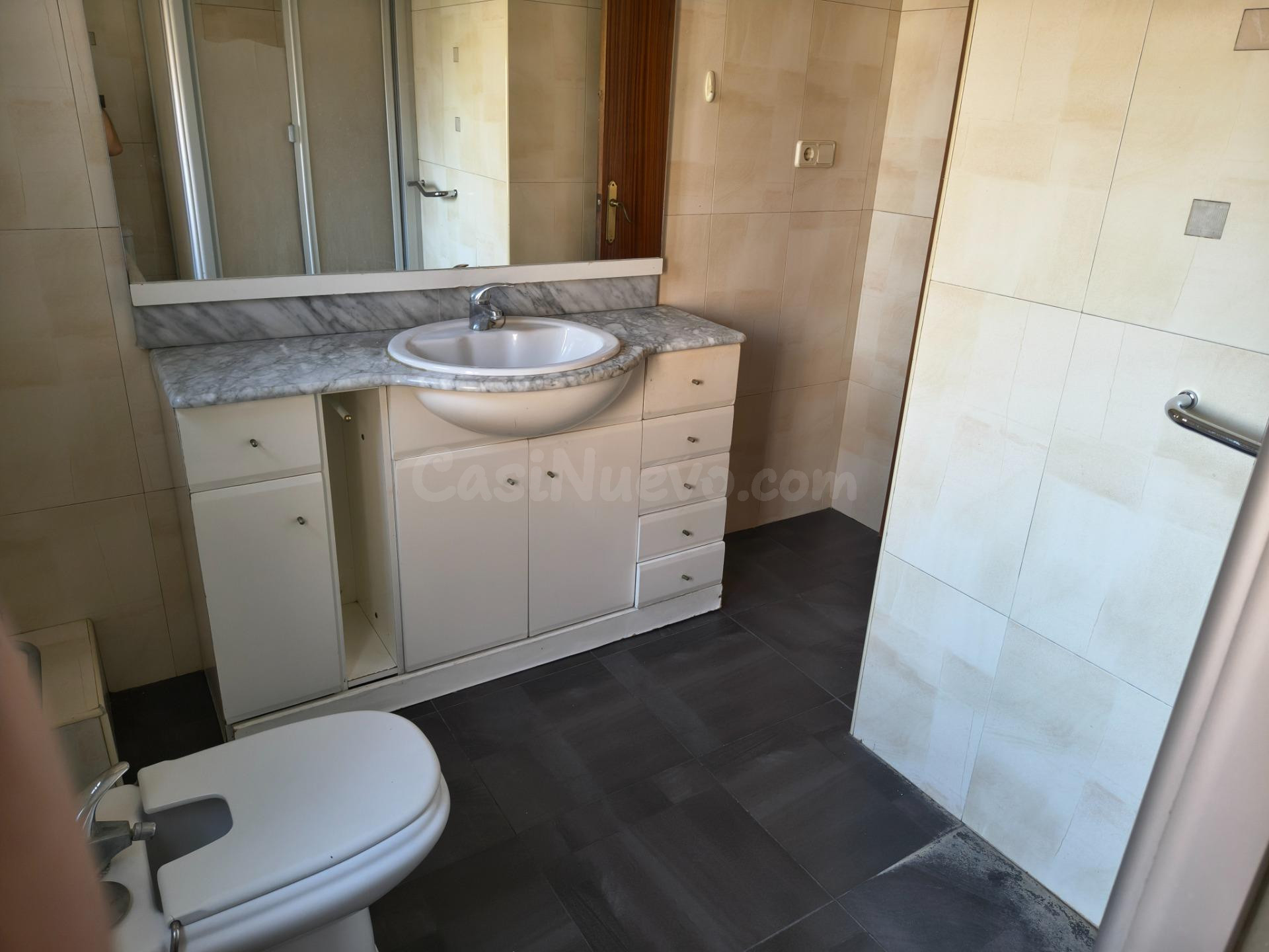 Piso de 3 Hbts en Marianao Sant Boi - foto 4