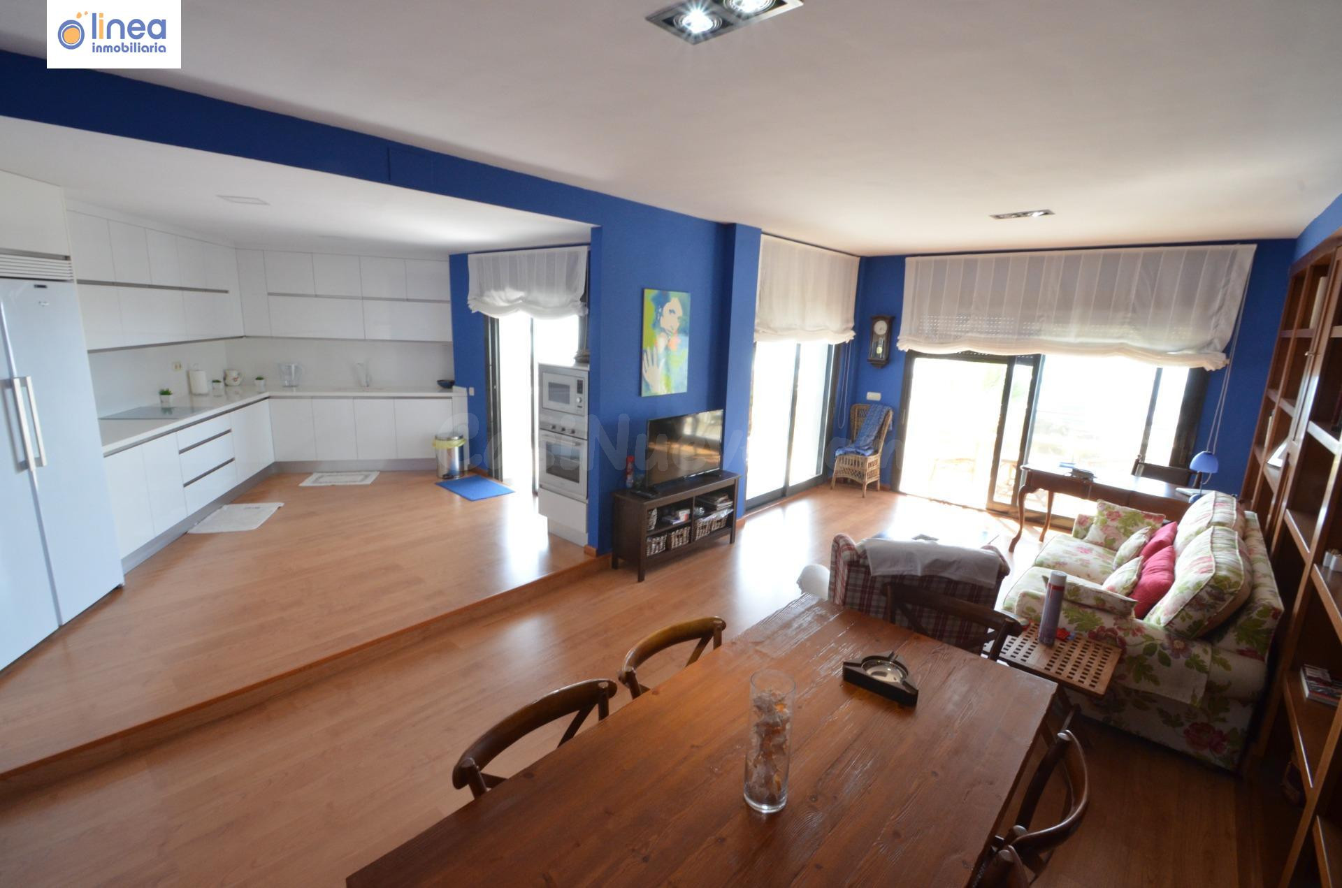 VENTA PISO 1ª LINEA DE PLAYA, 3 DORMITORIOS, 3 BAÑOS, 1 ASEO - foto 3