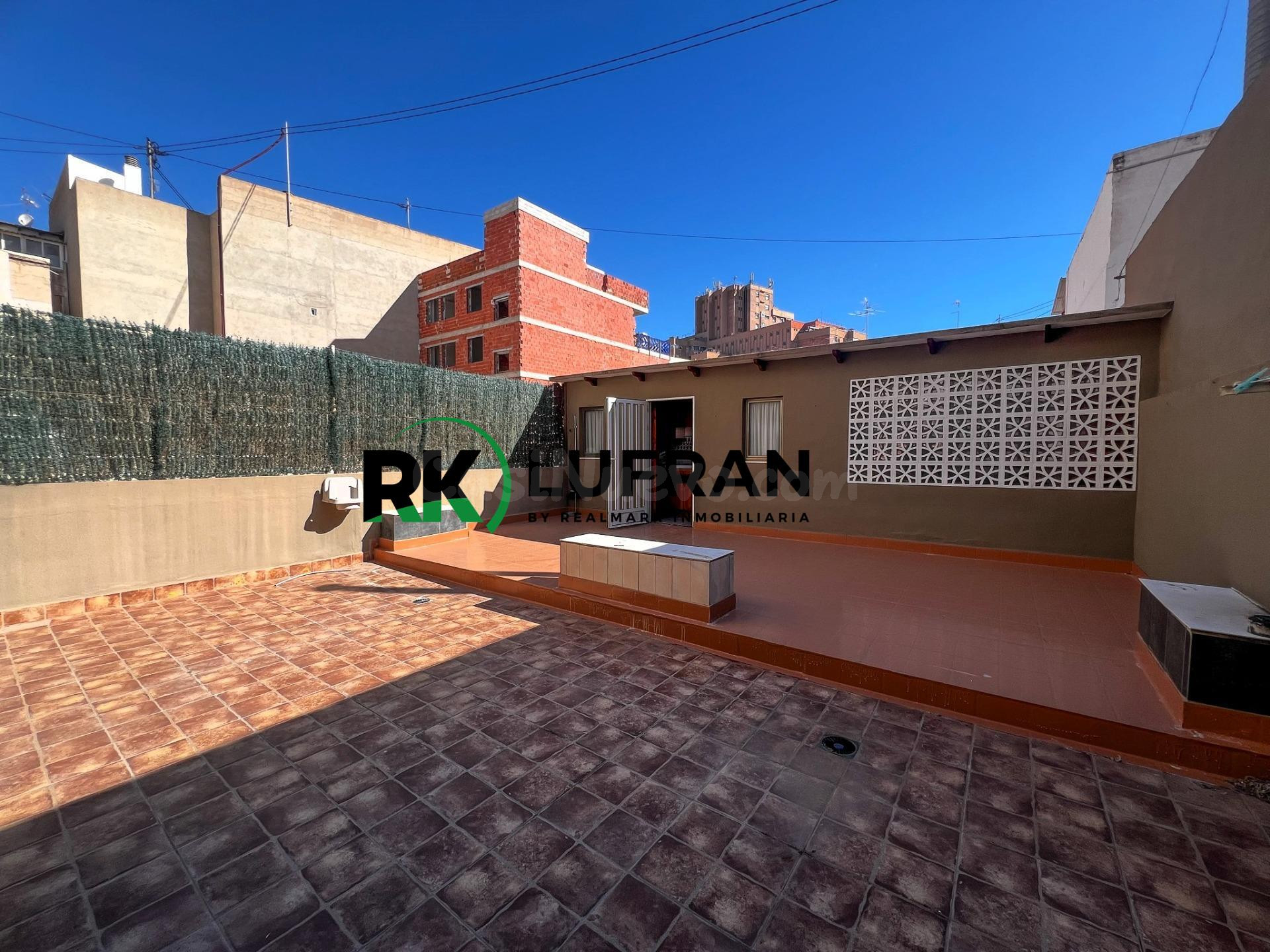 EDIFICIO EN VENTA EN CAROLINAS ALTAS - ALICANTE - foto 4