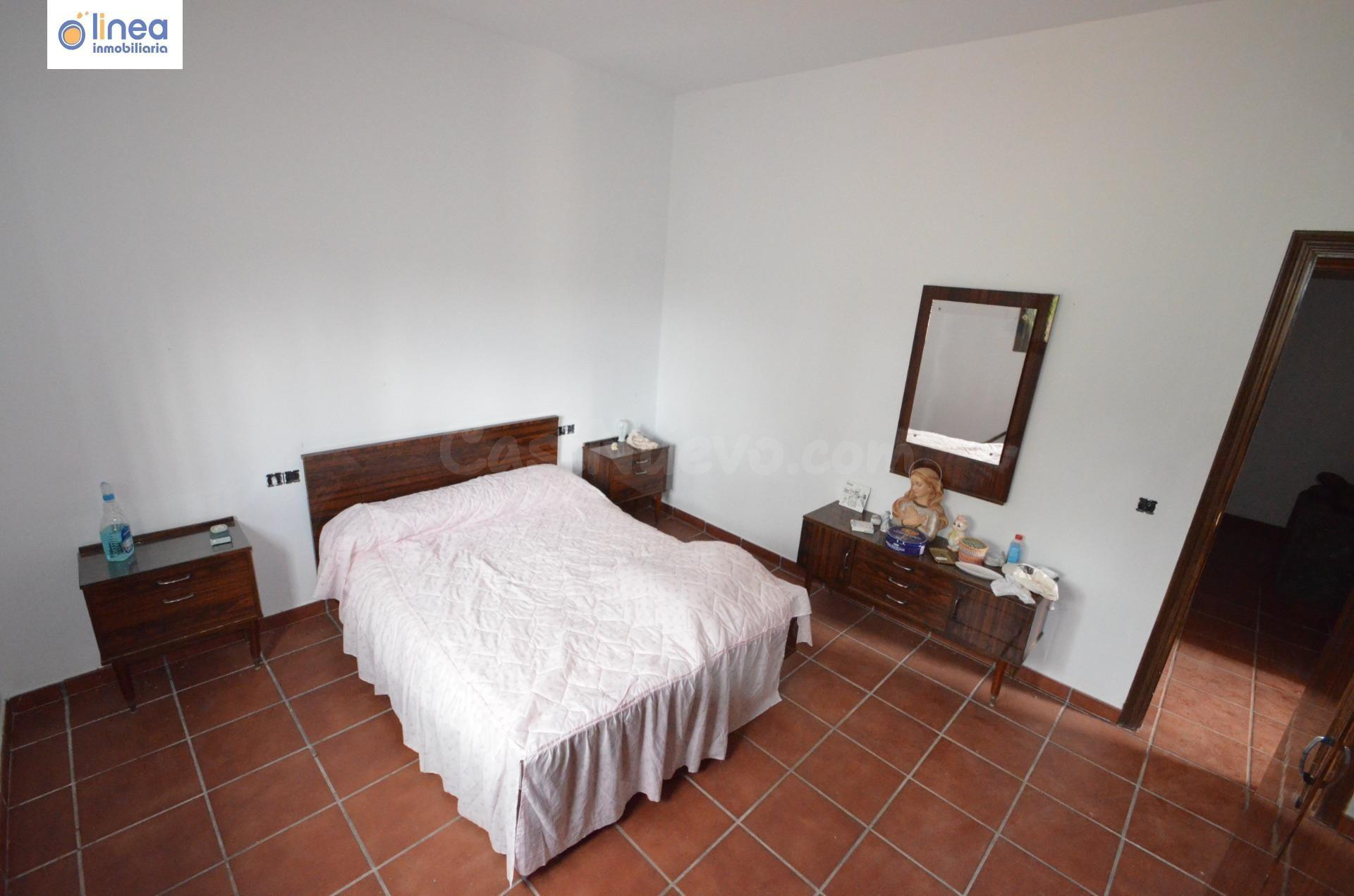 VENDEMOS FINCA DE OLIVOS CON CORTIJO RURAL EN ALCOLEA (ALMER - foto 4
