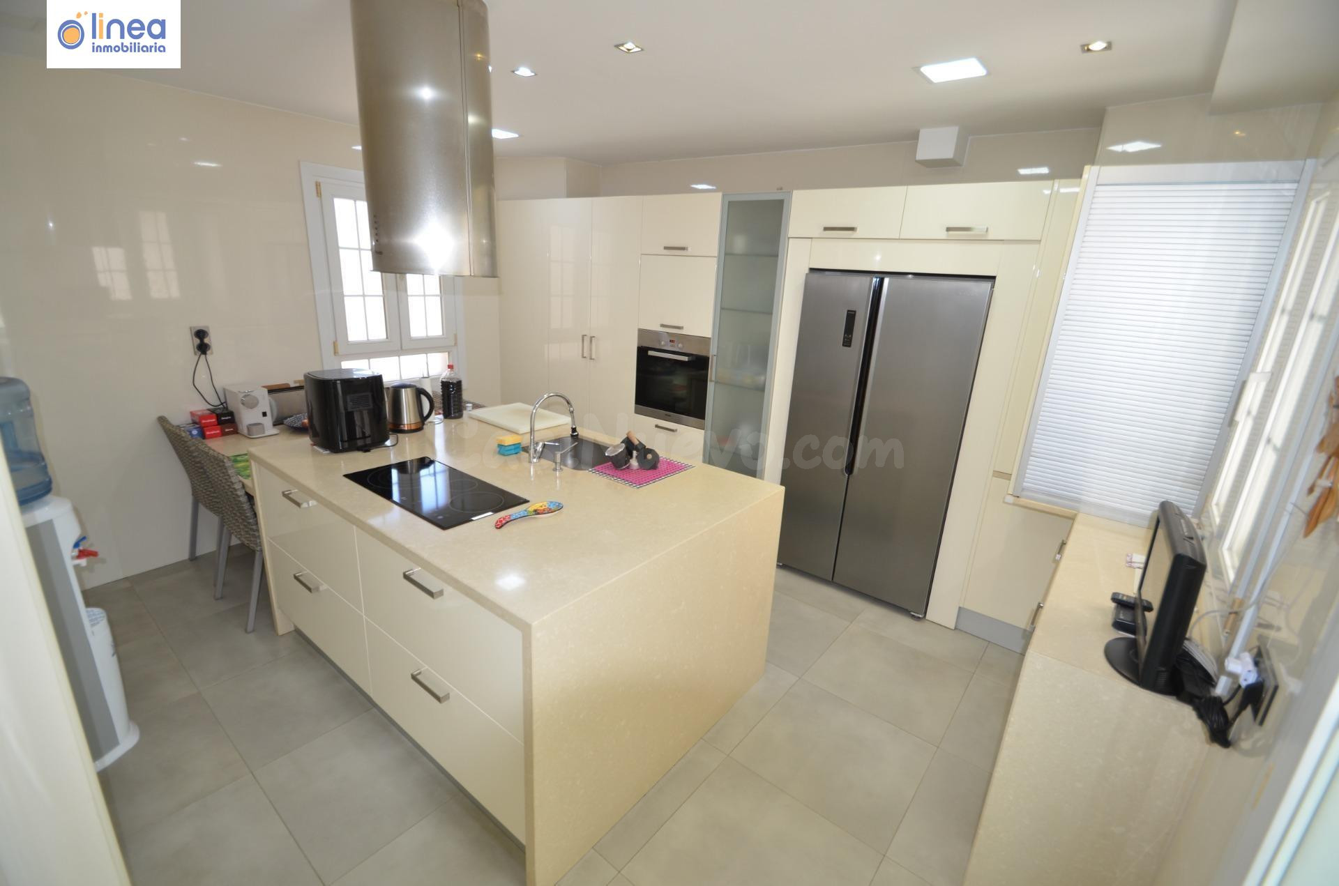 VENTA PISO 3 DORMITORIOS, 2 BAÑOS EN ALMERIA