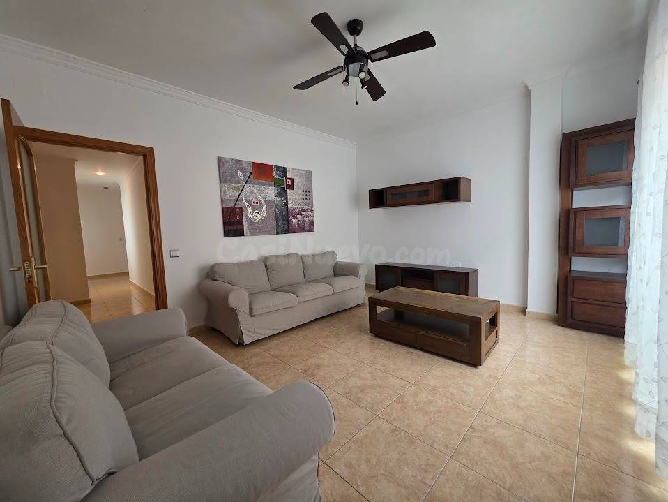 ¡Tu hogar junto a Las Canteras! Luminoso piso de 3 habitacio - foto 2