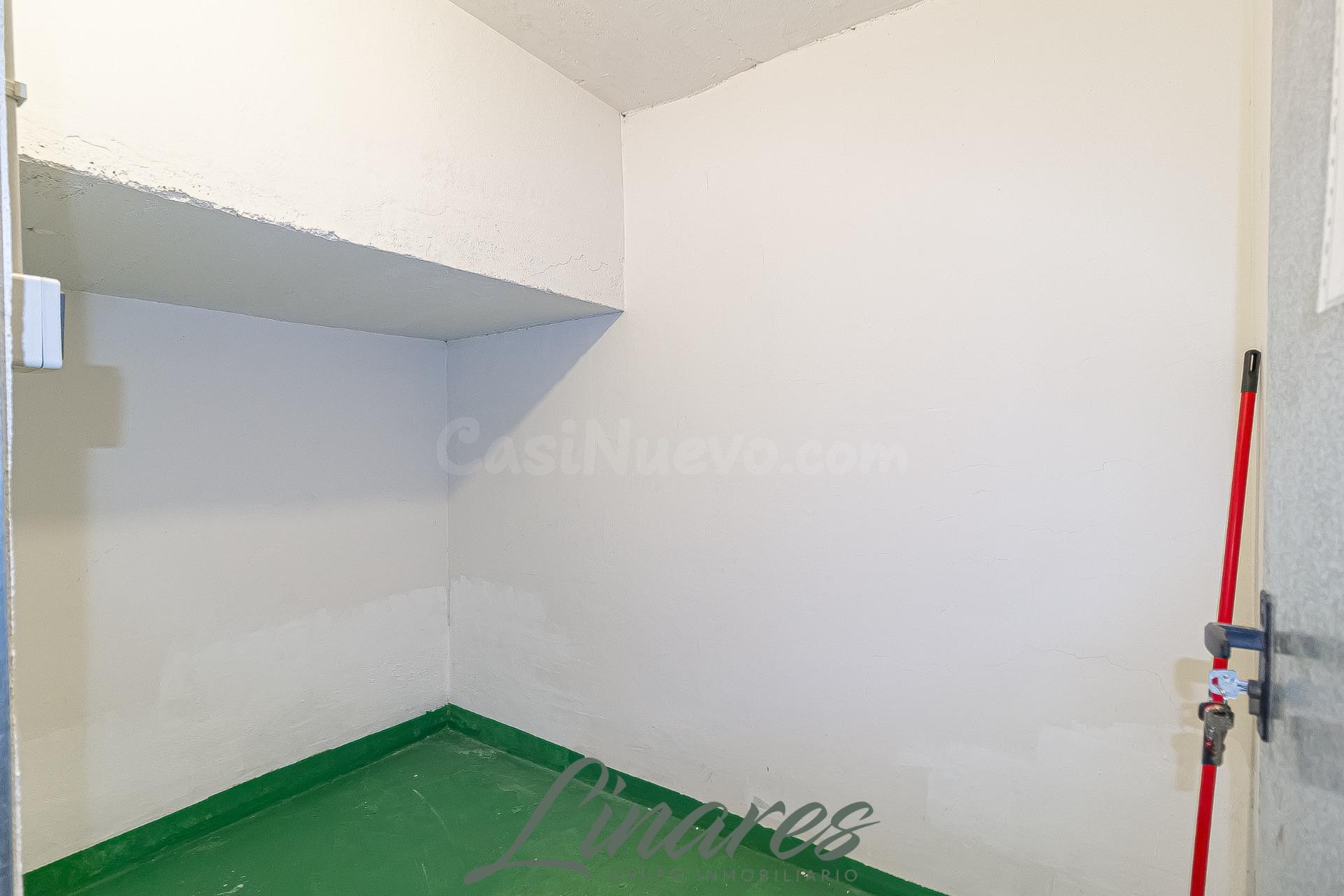 Se vende plaza de parking con trastero en Km 2, zona Cavana. - foto 4