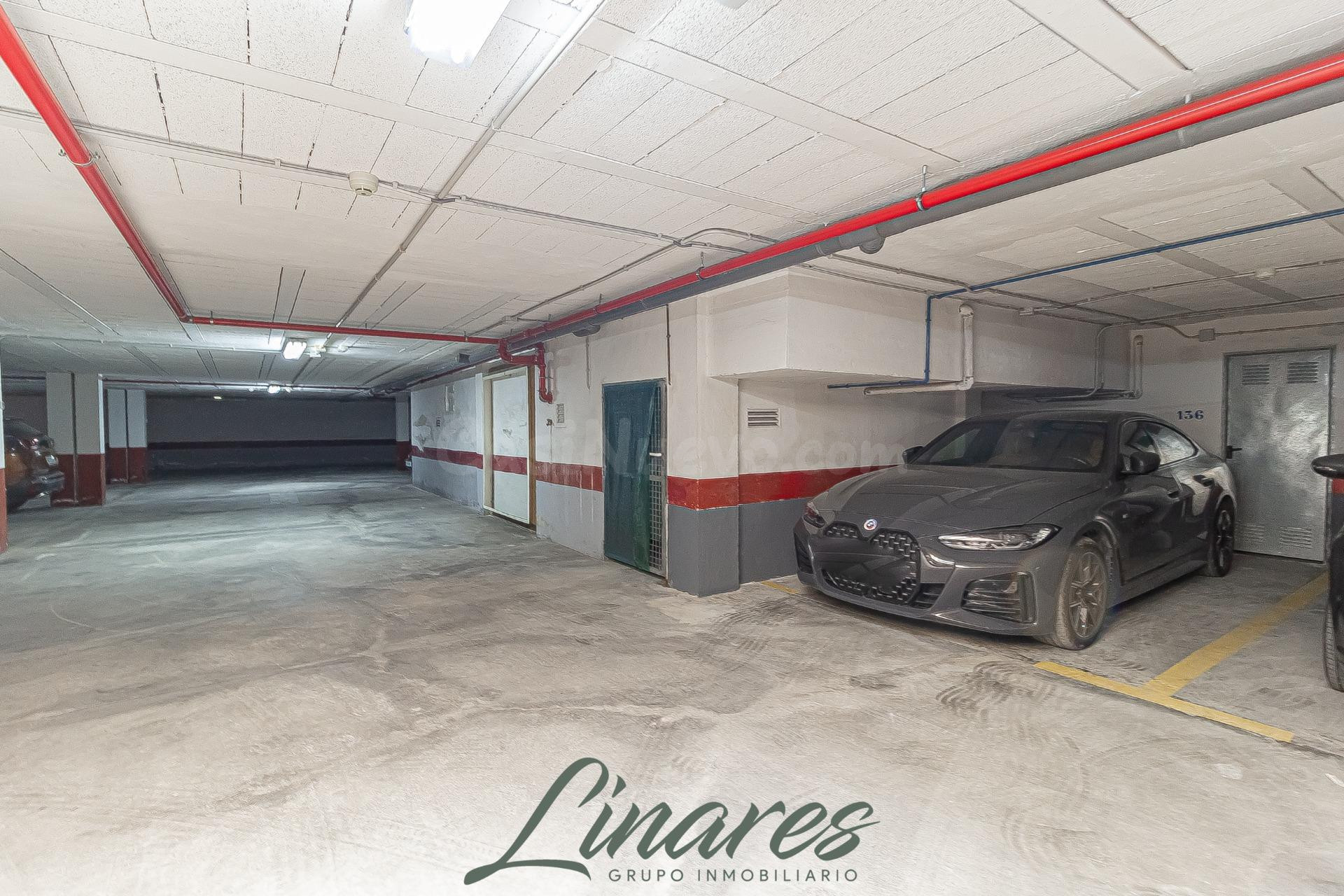 Se vende plaza de parking con trastero en Km 2, zona Cavana. - foto 5
