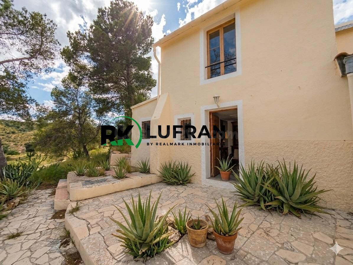 SE VENDE CASA DE CAMPO EN JIJONA, ALICANTE