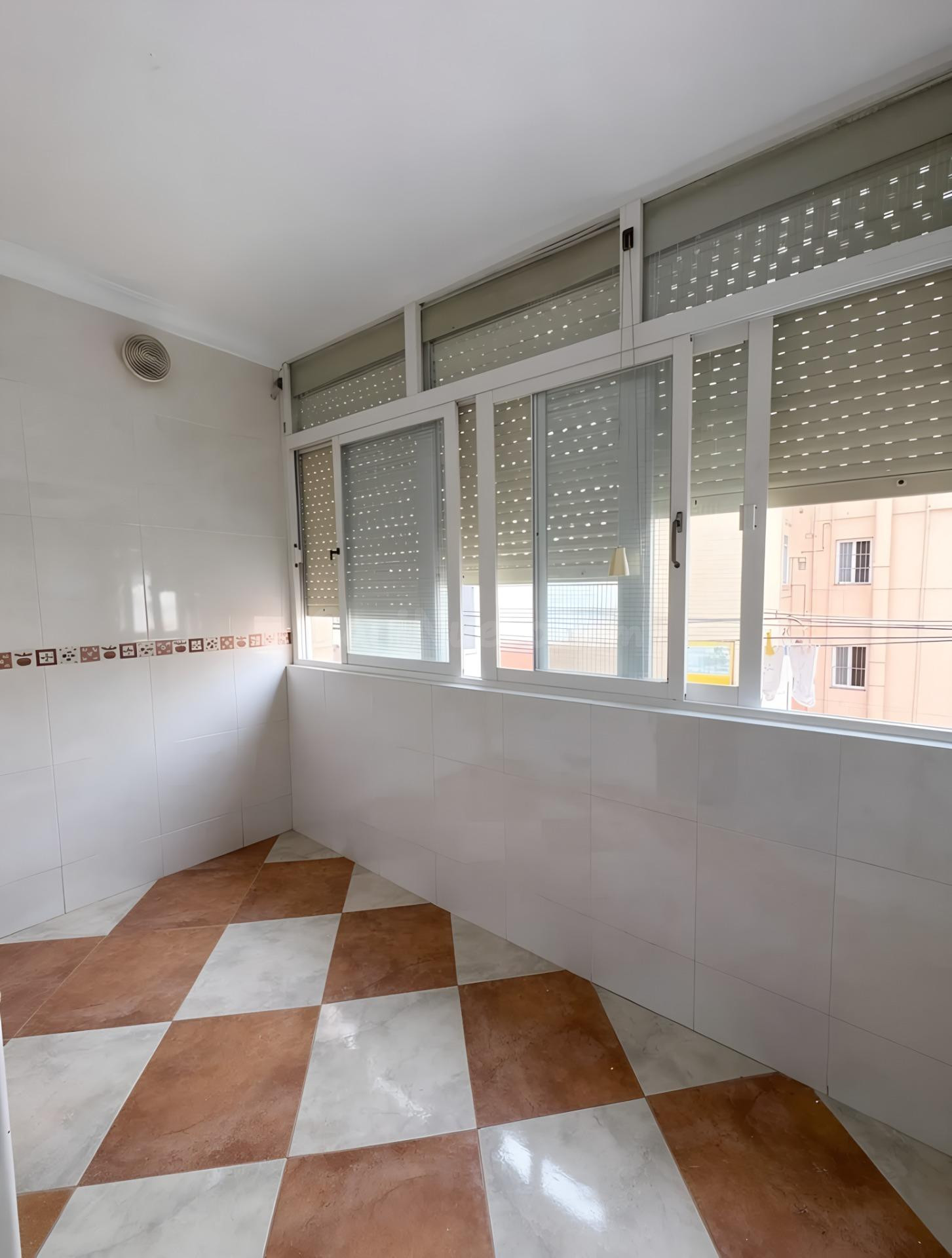 Piso de 4 dormitorios, 124 m2, exterior y luminoso | Ascenso - foto 5