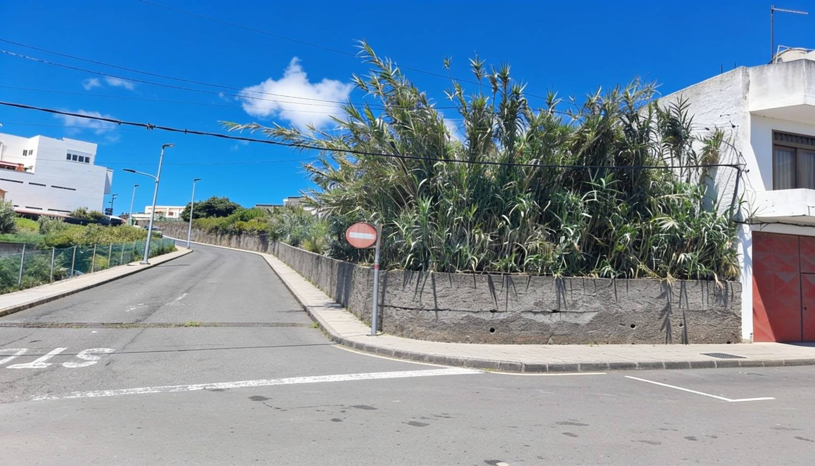 Terreno en el centro de Moya, entre las calle Unamuno y Cerv - foto 3