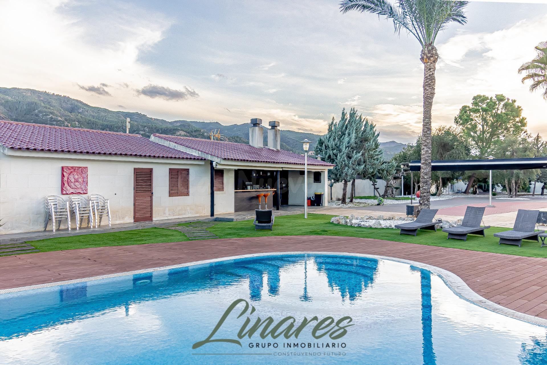 Villa de Ensueño con Vistas al Valle de la Fuensanta. - foto 2