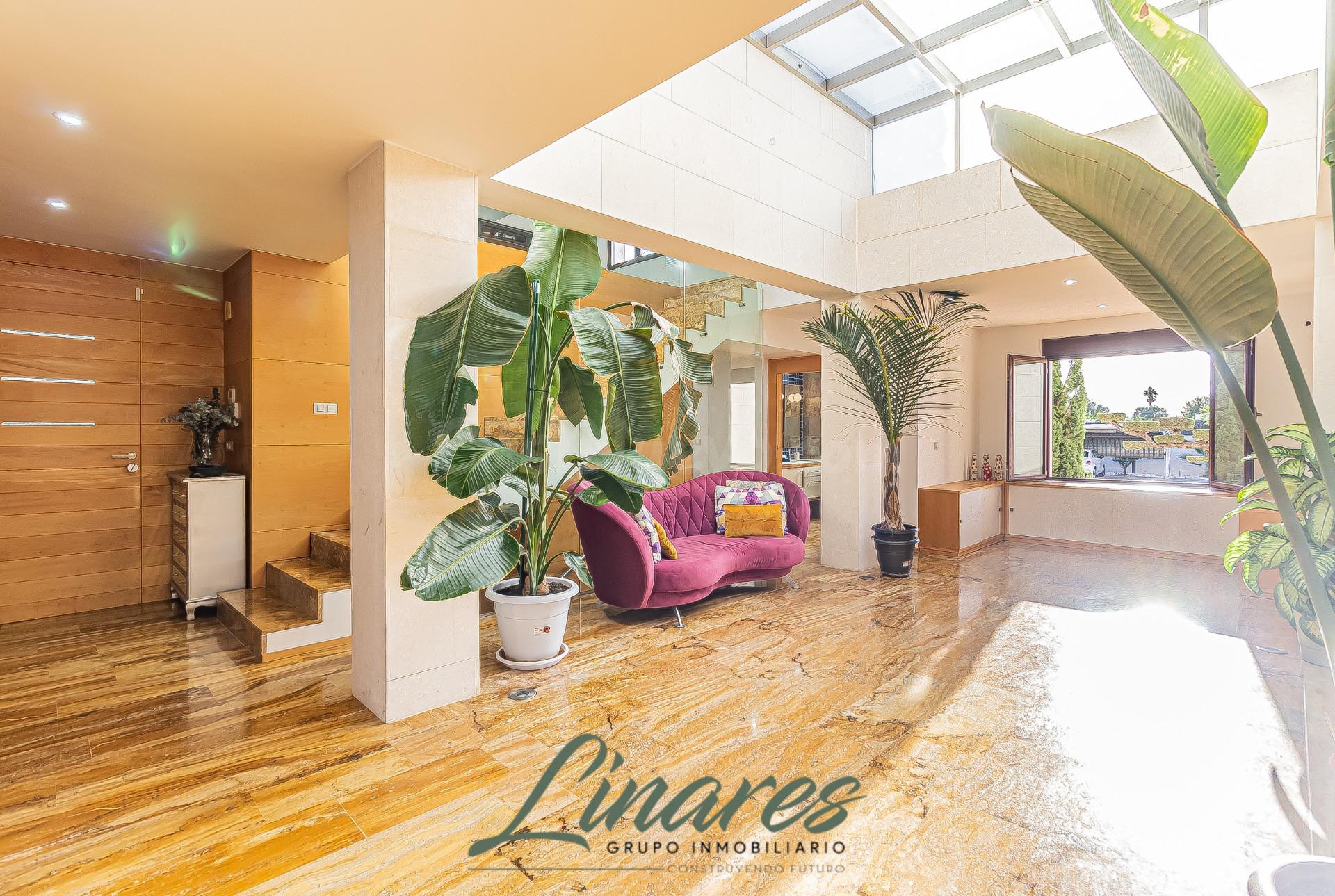 Villa de Ensueño con Vistas al Valle de la Fuensanta. - foto 5