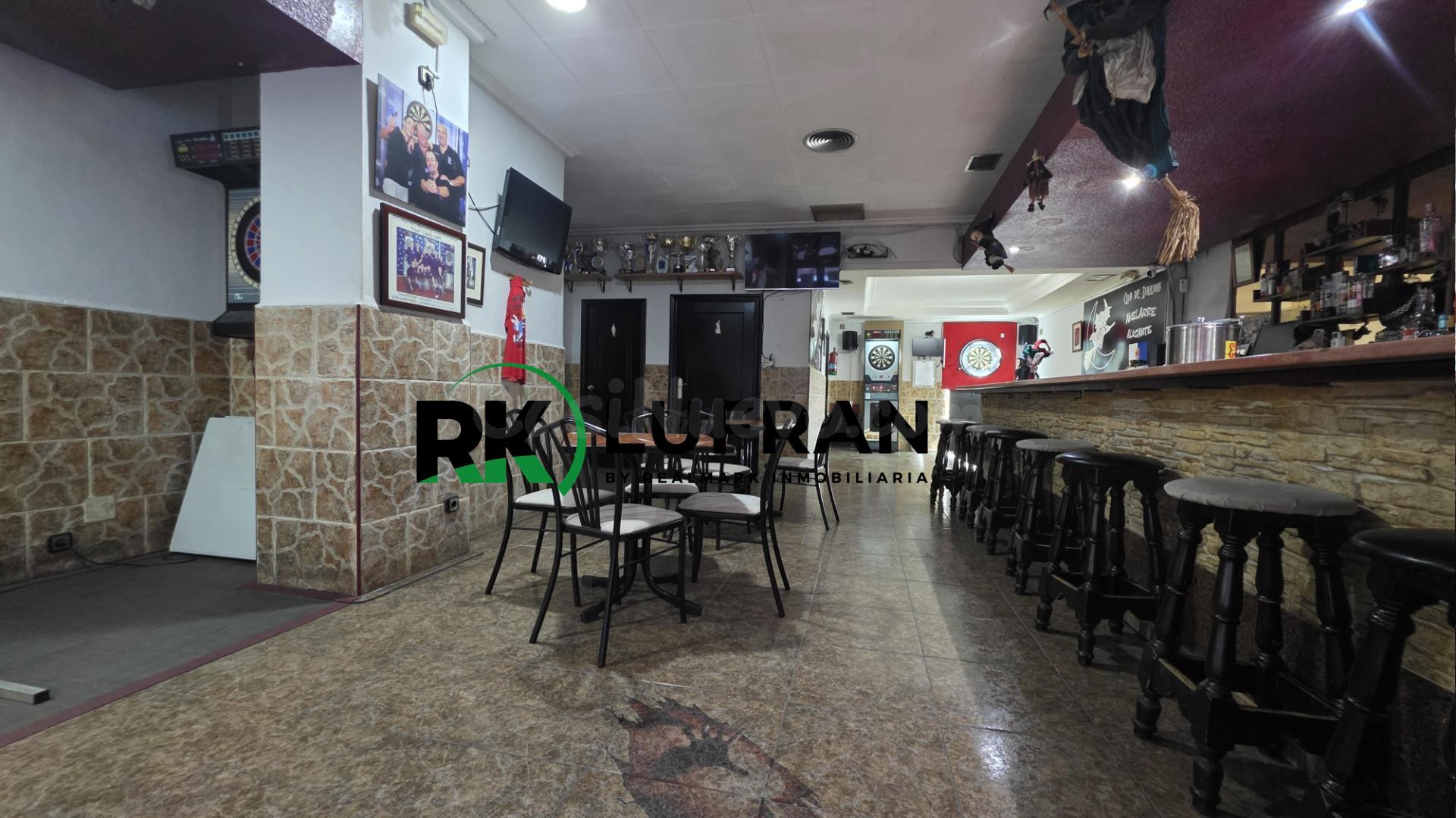 LOCAL EN VENTA CON LICENCIA DE CAFETERIA EN CAROLINAS ALTAS  - foto 2