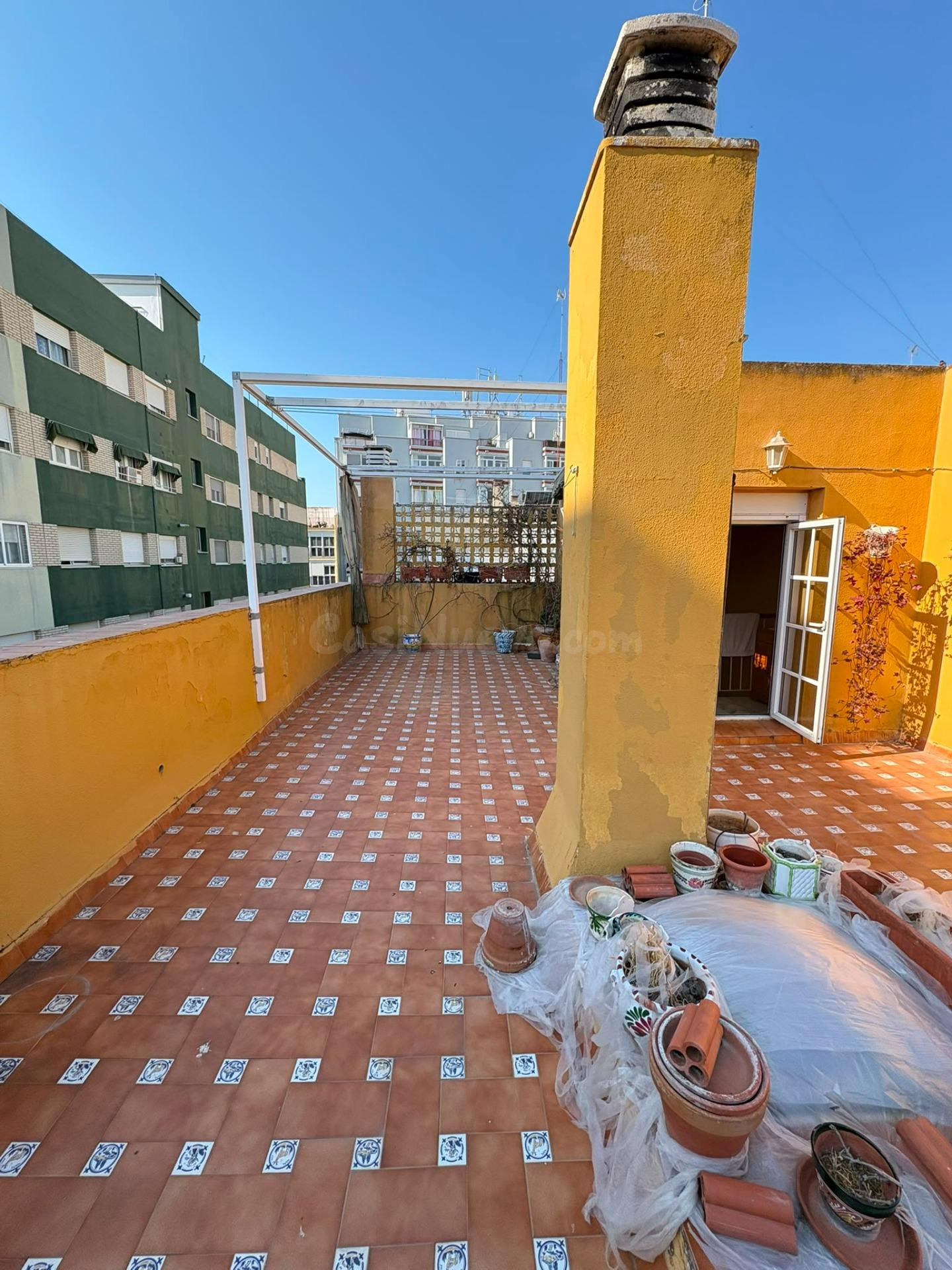 ¡Haz realidad la casa de tus sueños! Adosado con terraza y 4 dormitorios a 5 minutos de la playa - foto 5